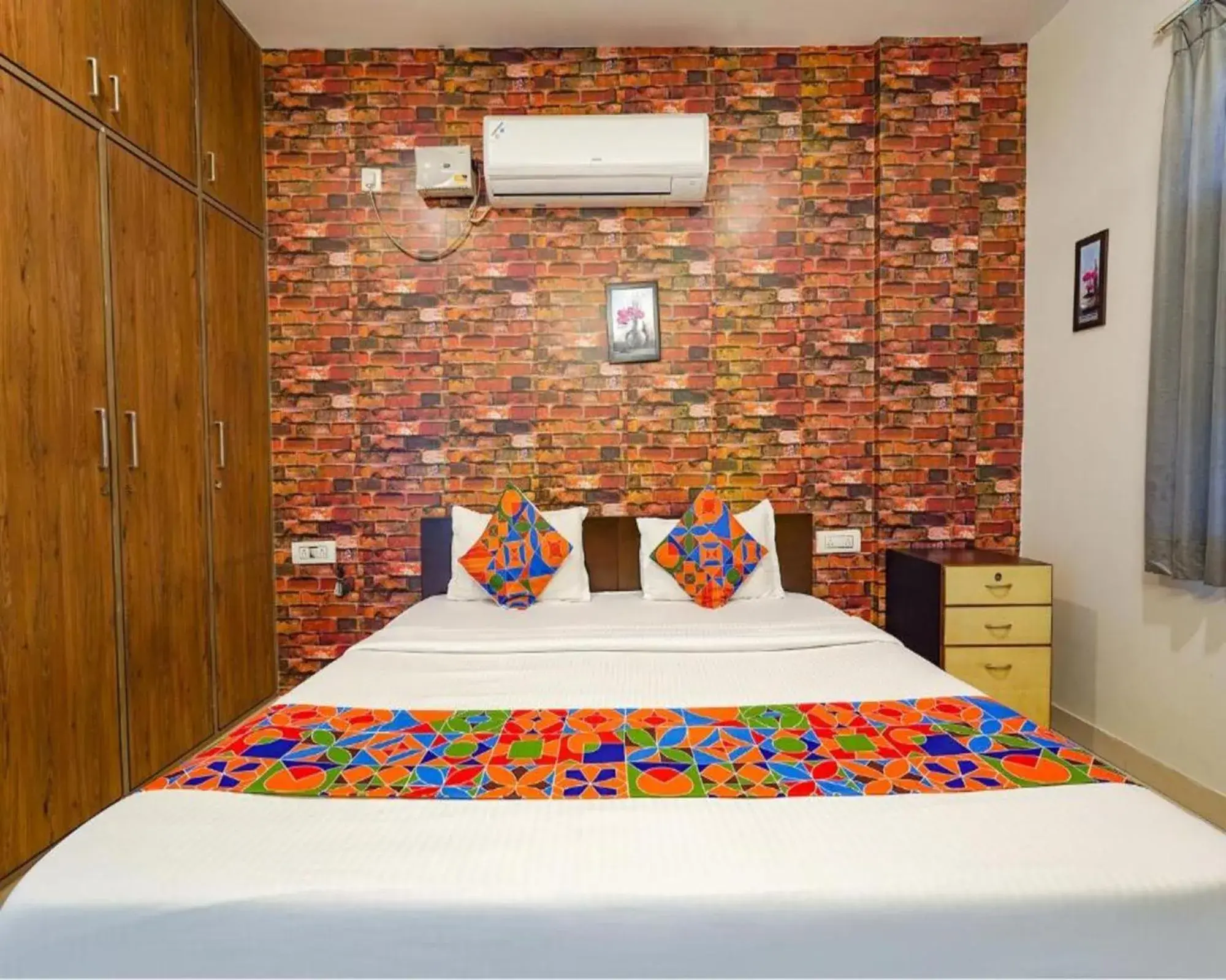 Bed in FabExpress Kings Suites HRBR Layout - Nr Manyata Tech Park Bed in FabExpress Kings Suites HRBR Layout - Nr Manyata Tech Park