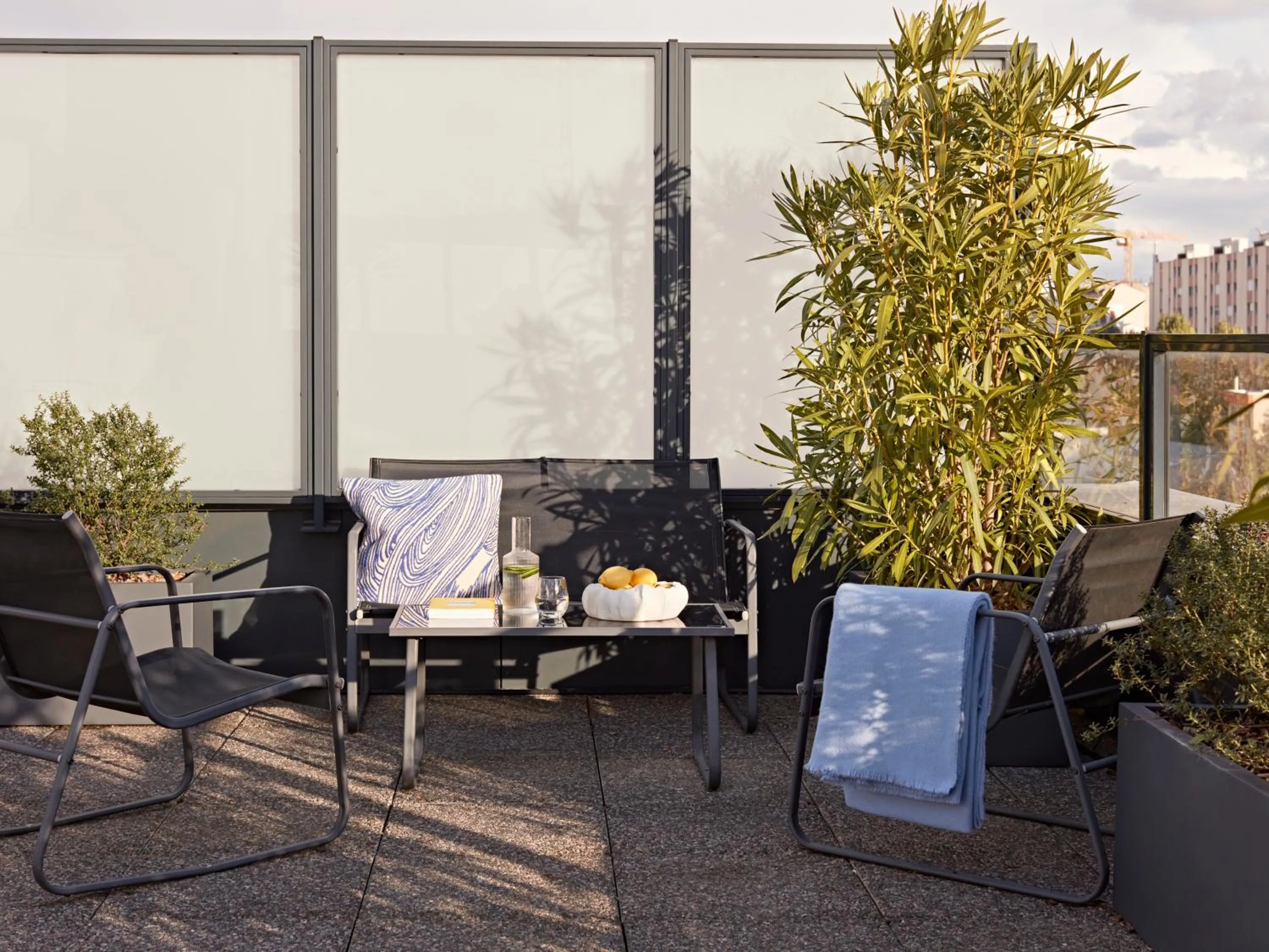 Balcony/Terrace in YAYS Paris Issy by Numa