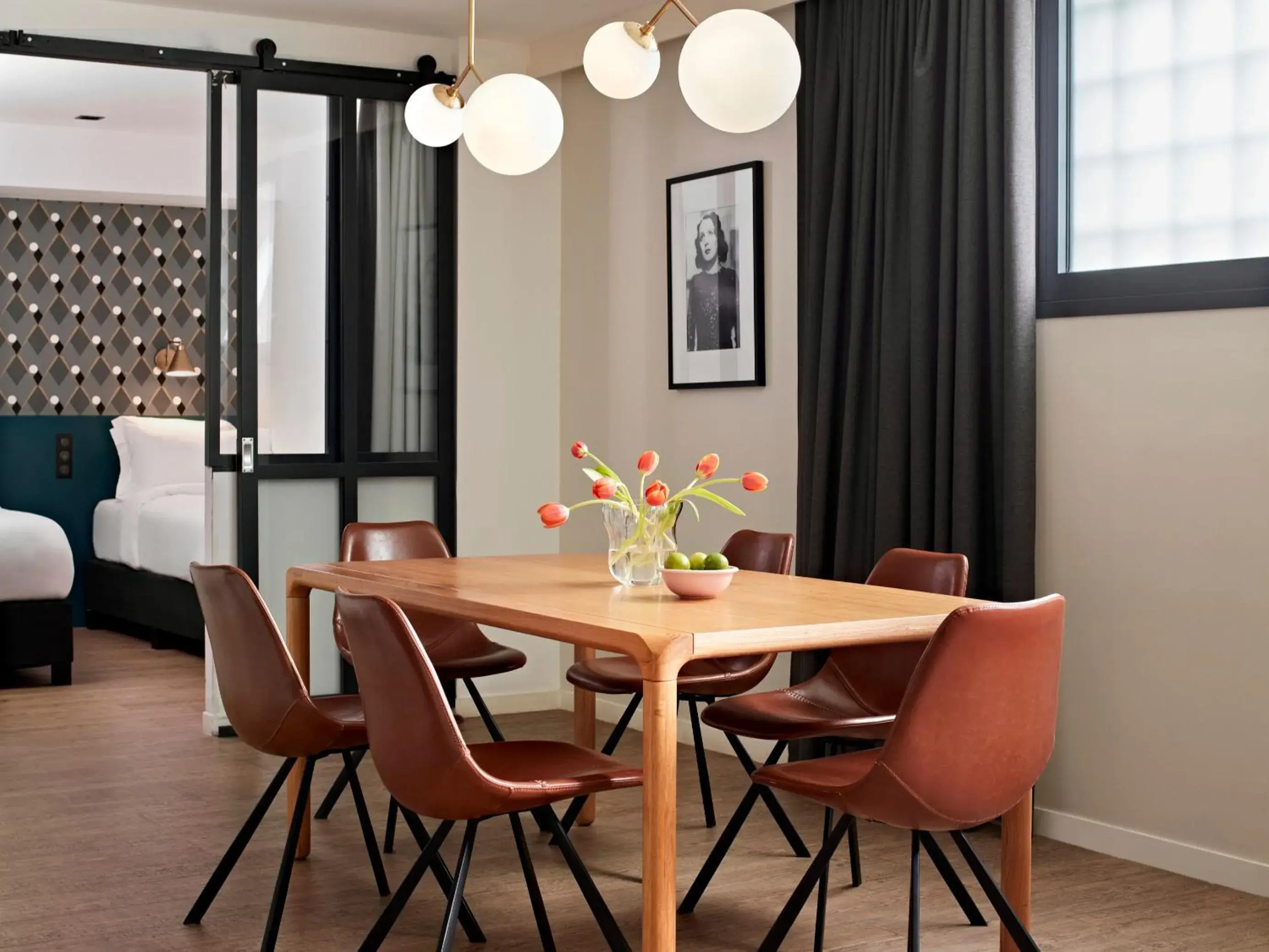 Dining area, Bed in YAYS Paris Issy by Numa Dining area, Bed in YAYS Paris Issy by Numa