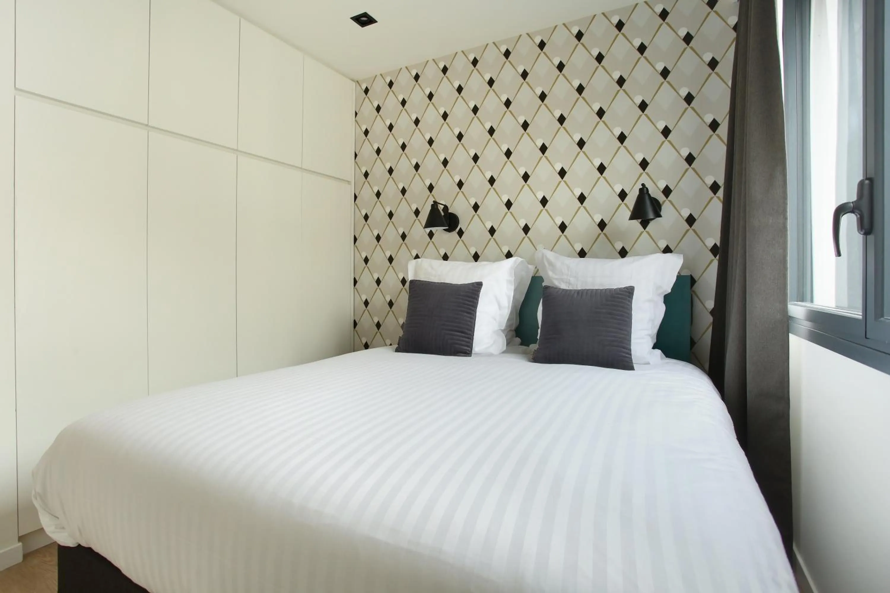 Bed in YAYS Paris Issy by Numa