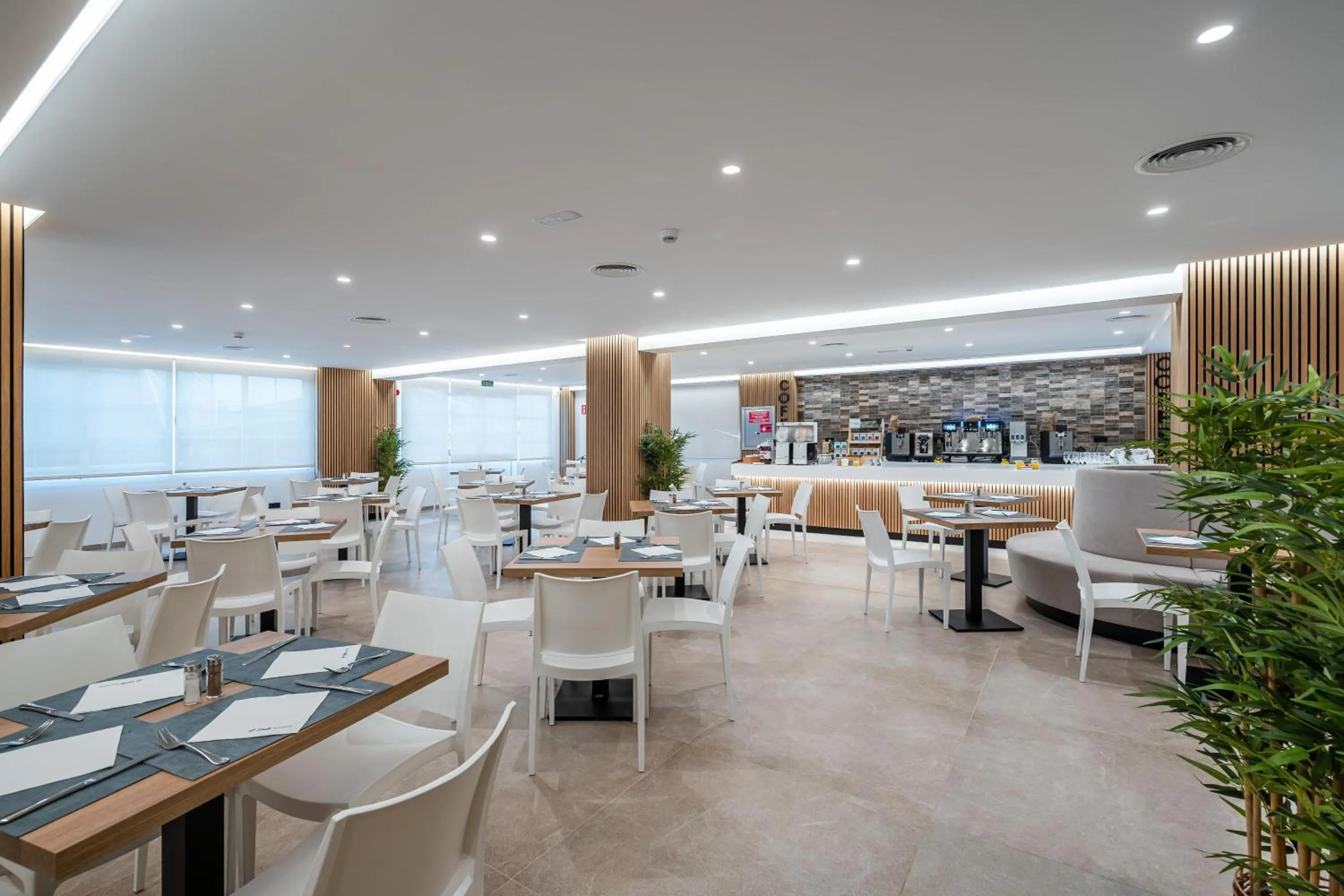 Restaurant/places to eat in THB Niágara - Adults Only