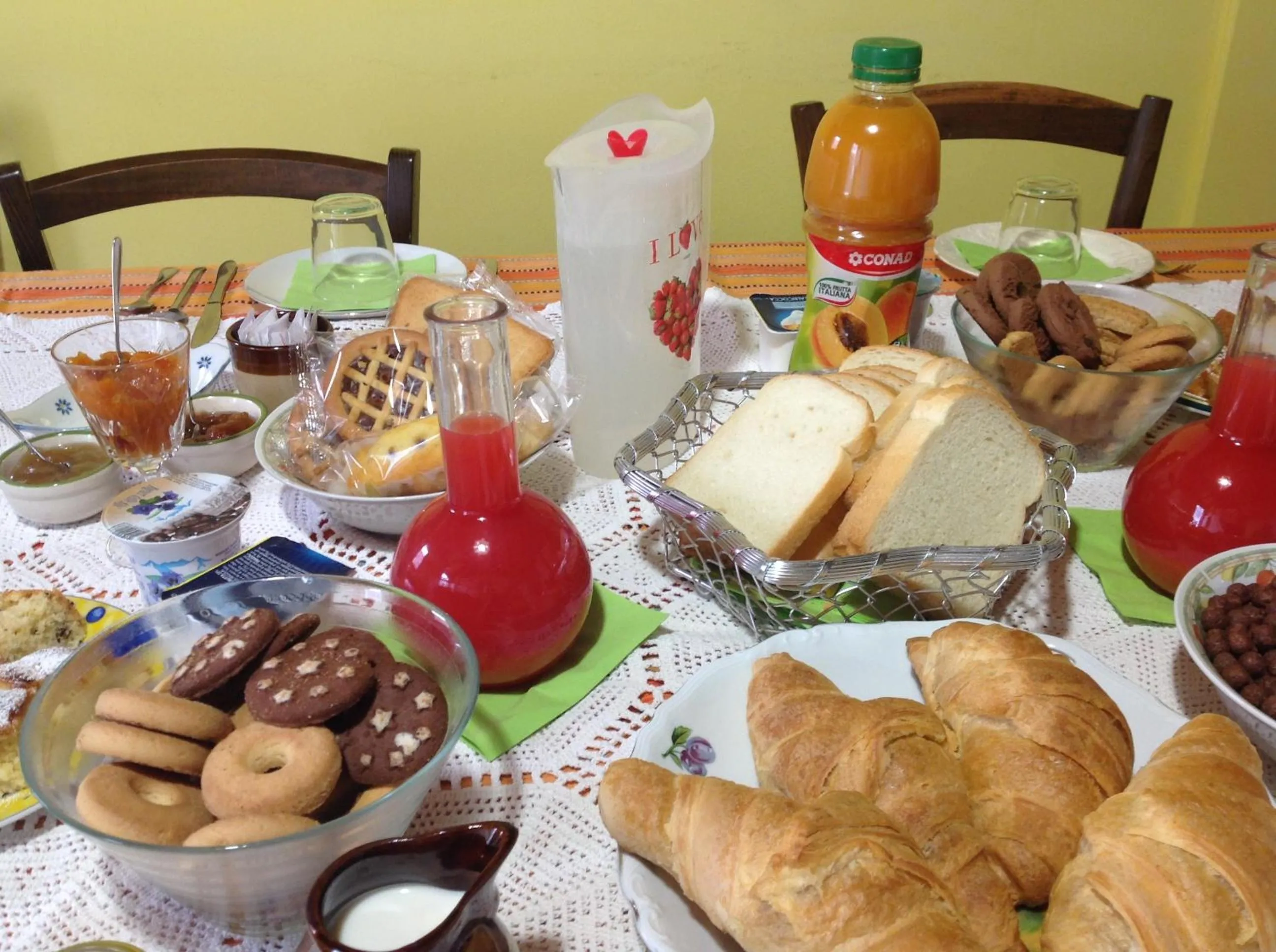 Buffet breakfast in B&B Ciliegio Felice