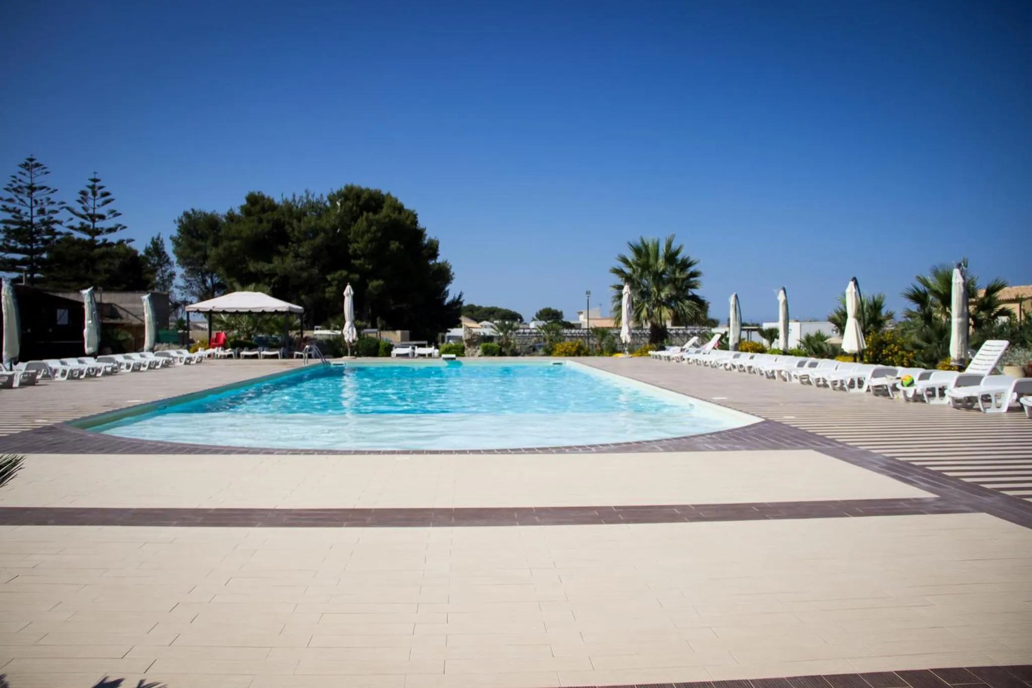 Swimming pool in Case Vacanza Torre Lupa