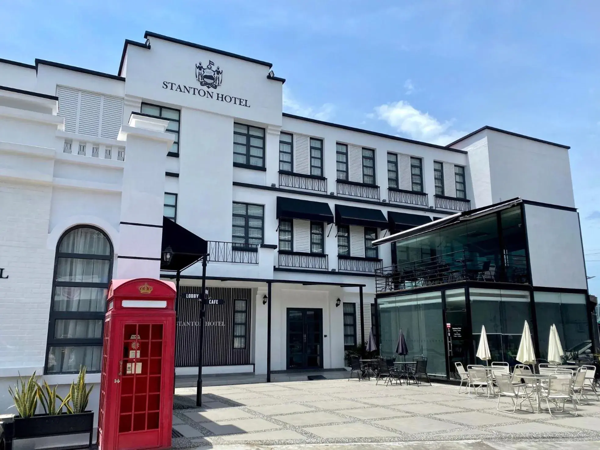 Property building in Stanton Hotel Property building in Stanton Hotel