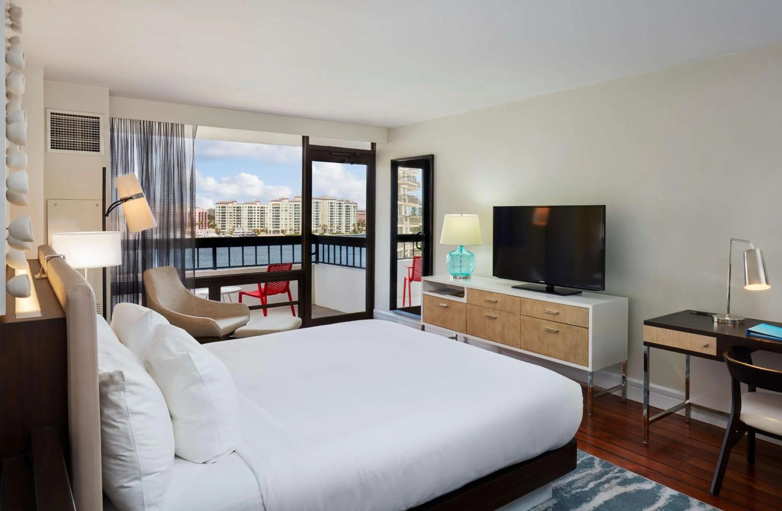 Bedroom, Bed in Waterstone Resort & Marina Boca Raton, Curio Collection by Hilton