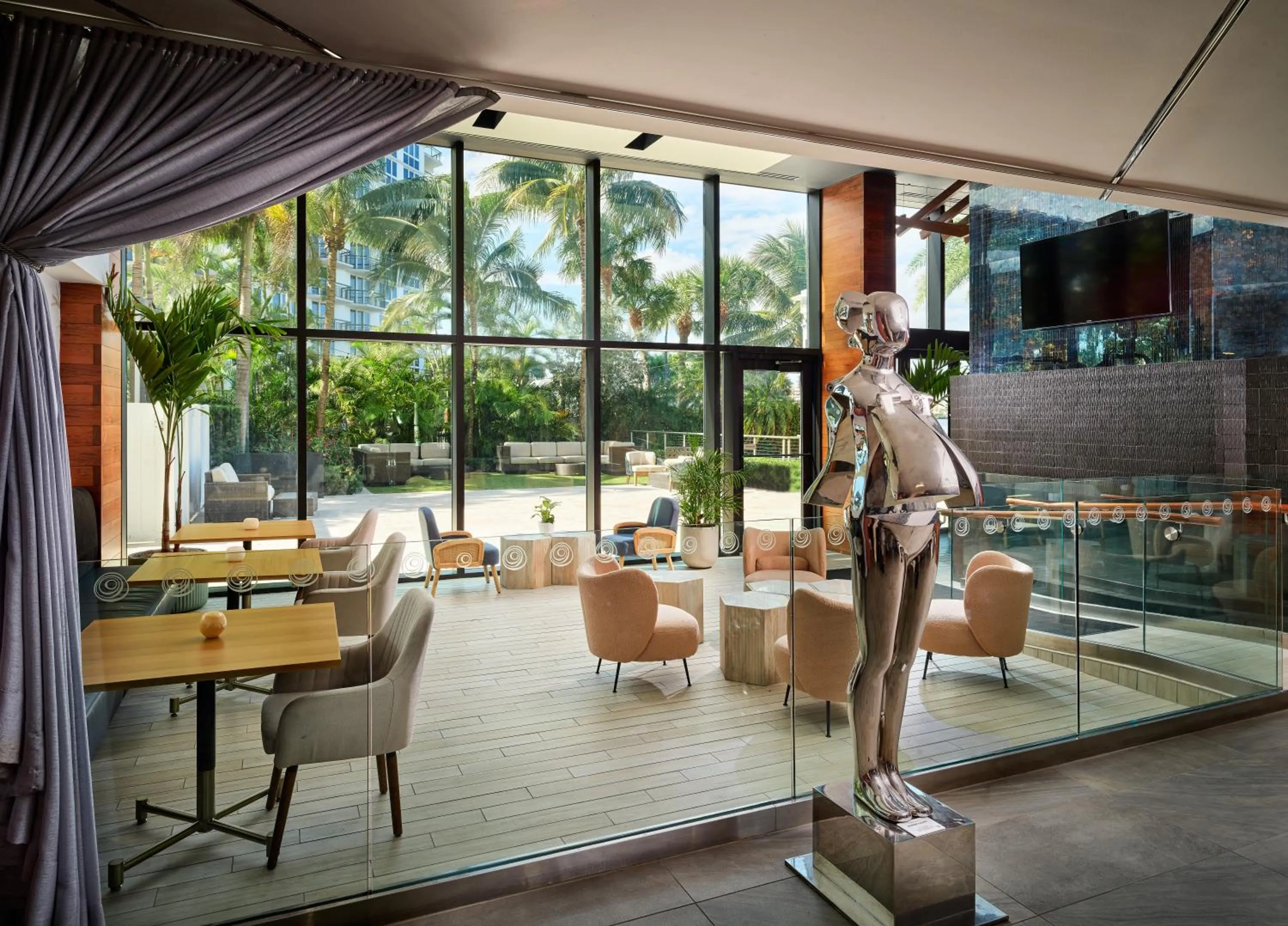 Dining area in Waterstone Resort & Marina Boca Raton, Curio Collection by Hilton