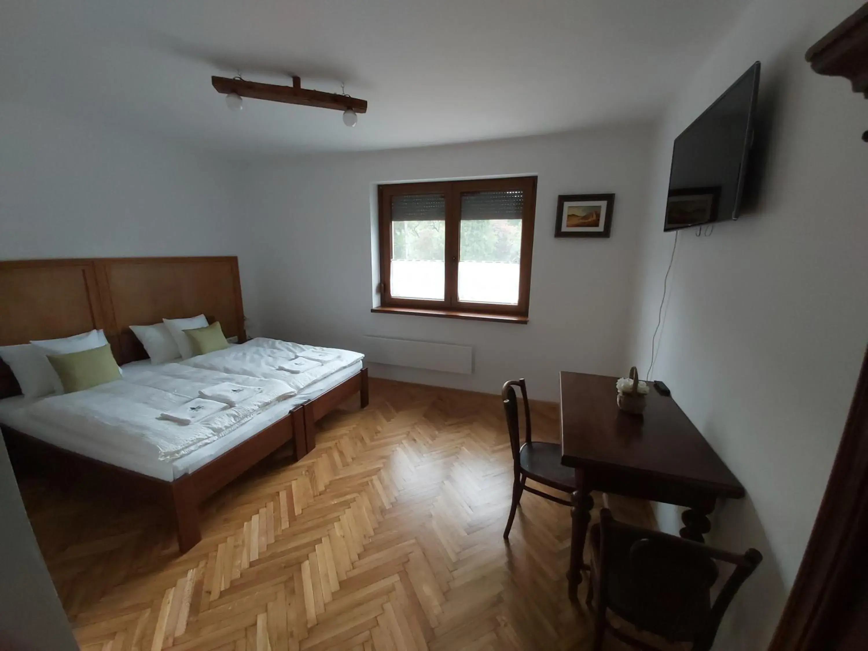 Double Room with Extra Bed - single occupancy in Mamutfenyő Panzió Double Room with Extra Bed - single occupancy in Mamutfenyő Panzió