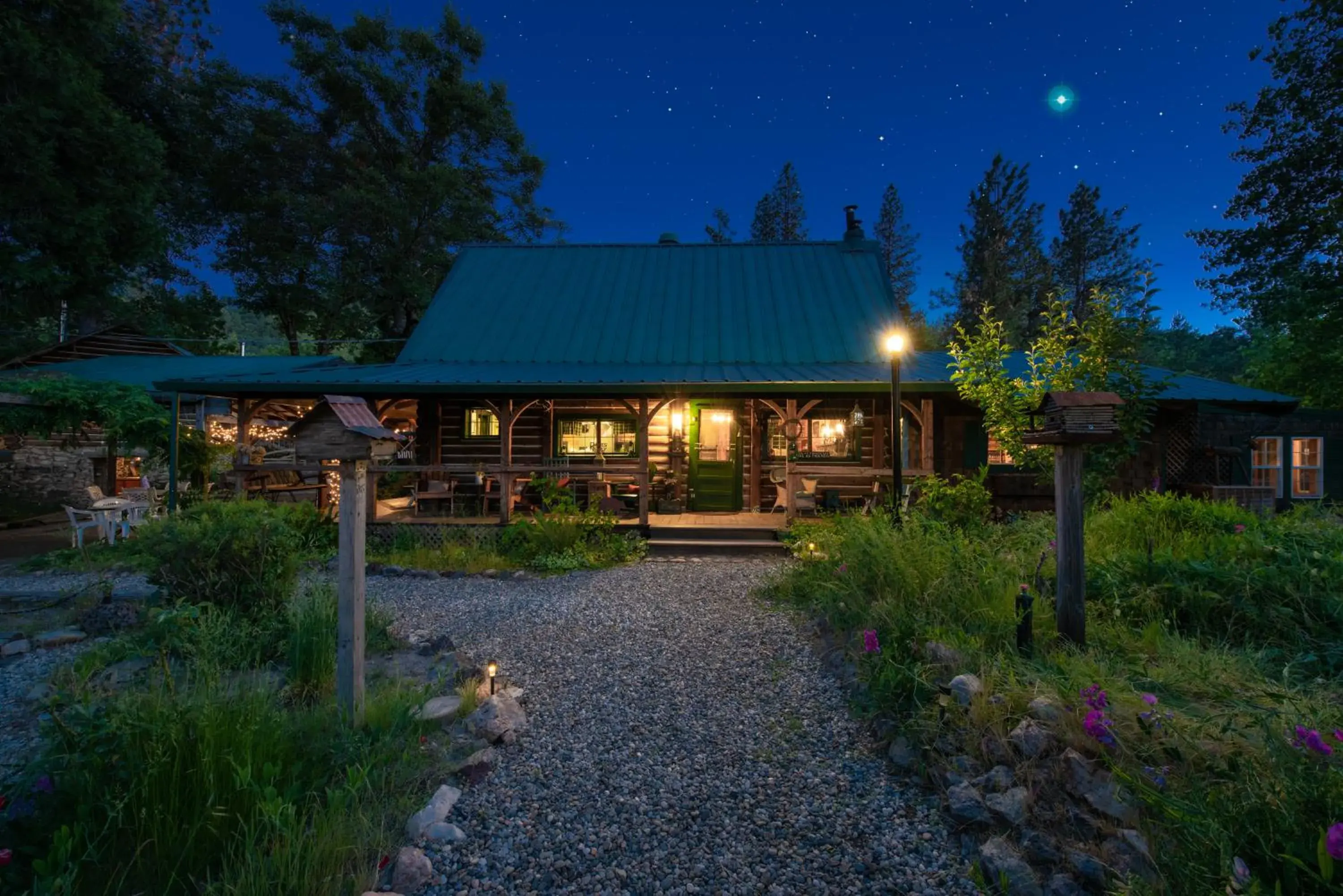 Property building in The Davies Family Inn Property building in The Davies Family Inn