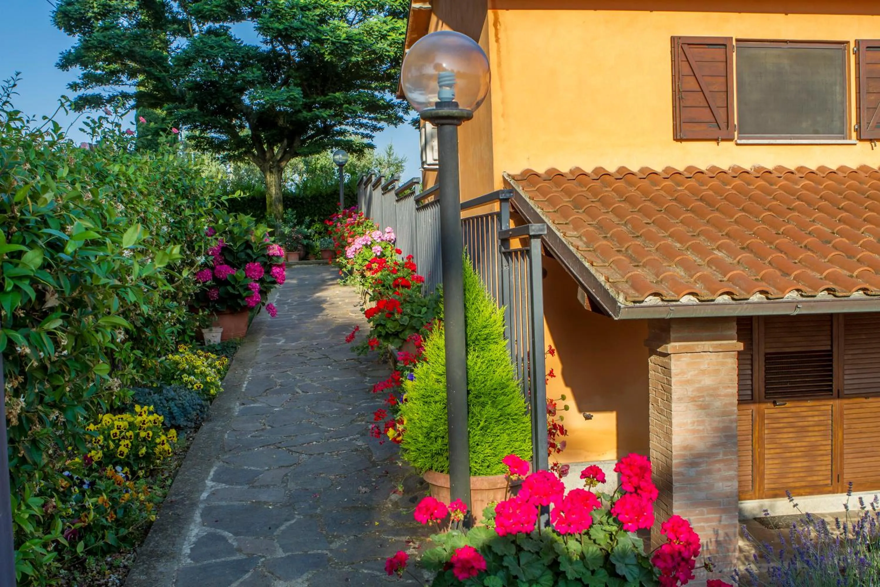 Garden view in Casa Vacanza Malescale