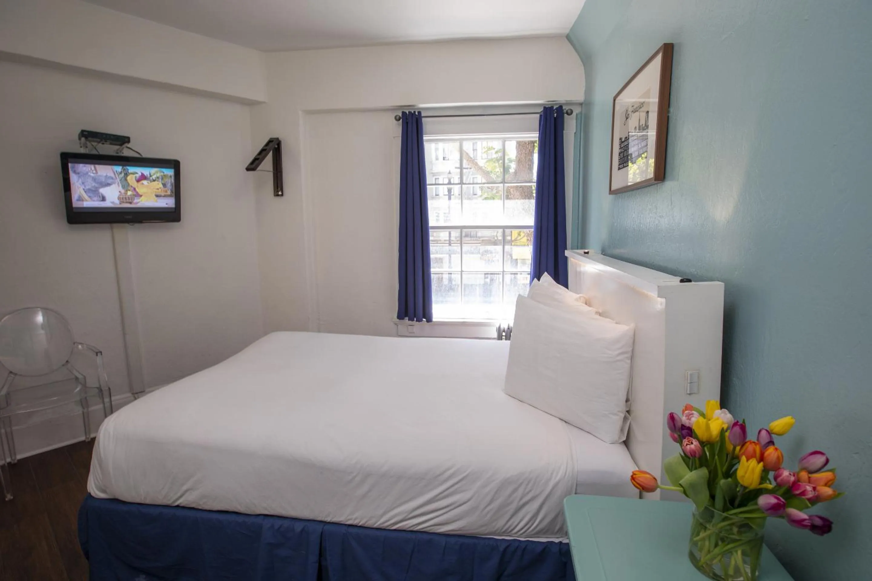 Queen Room in Edwardian Hotel