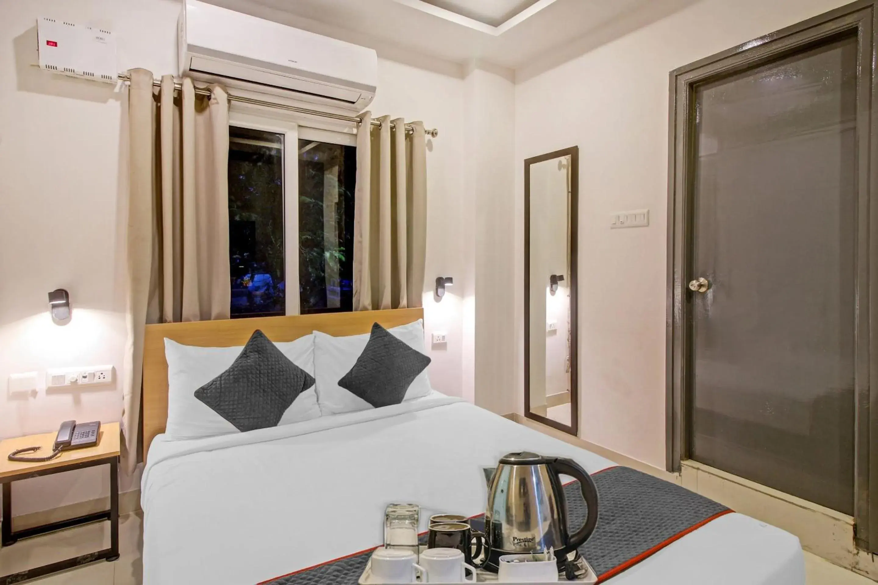 Bedroom, Bed in Super Hotel O SS Skyline Bedroom, Bed in Super Hotel O SS Skyline