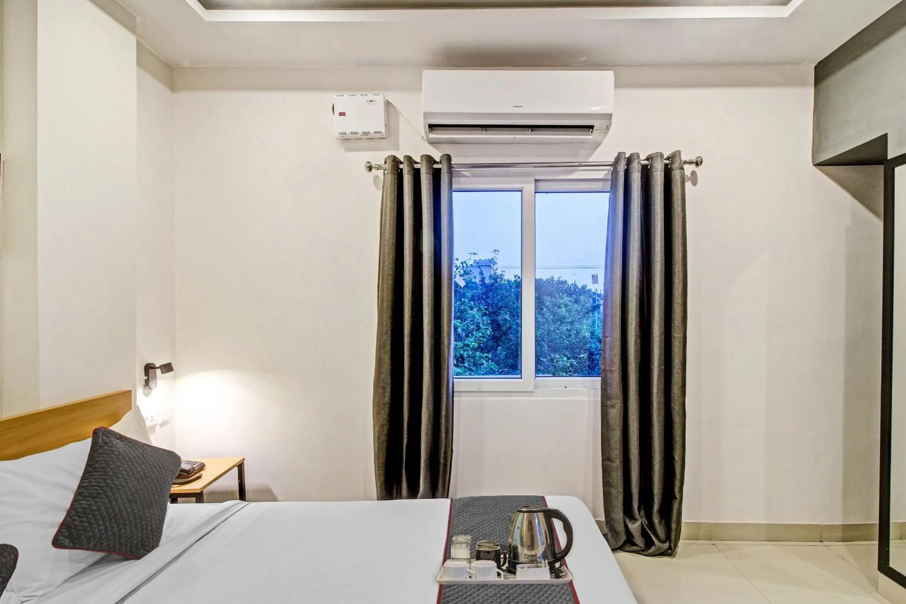 Bedroom, Bed in Super Hotel O SS Skyline