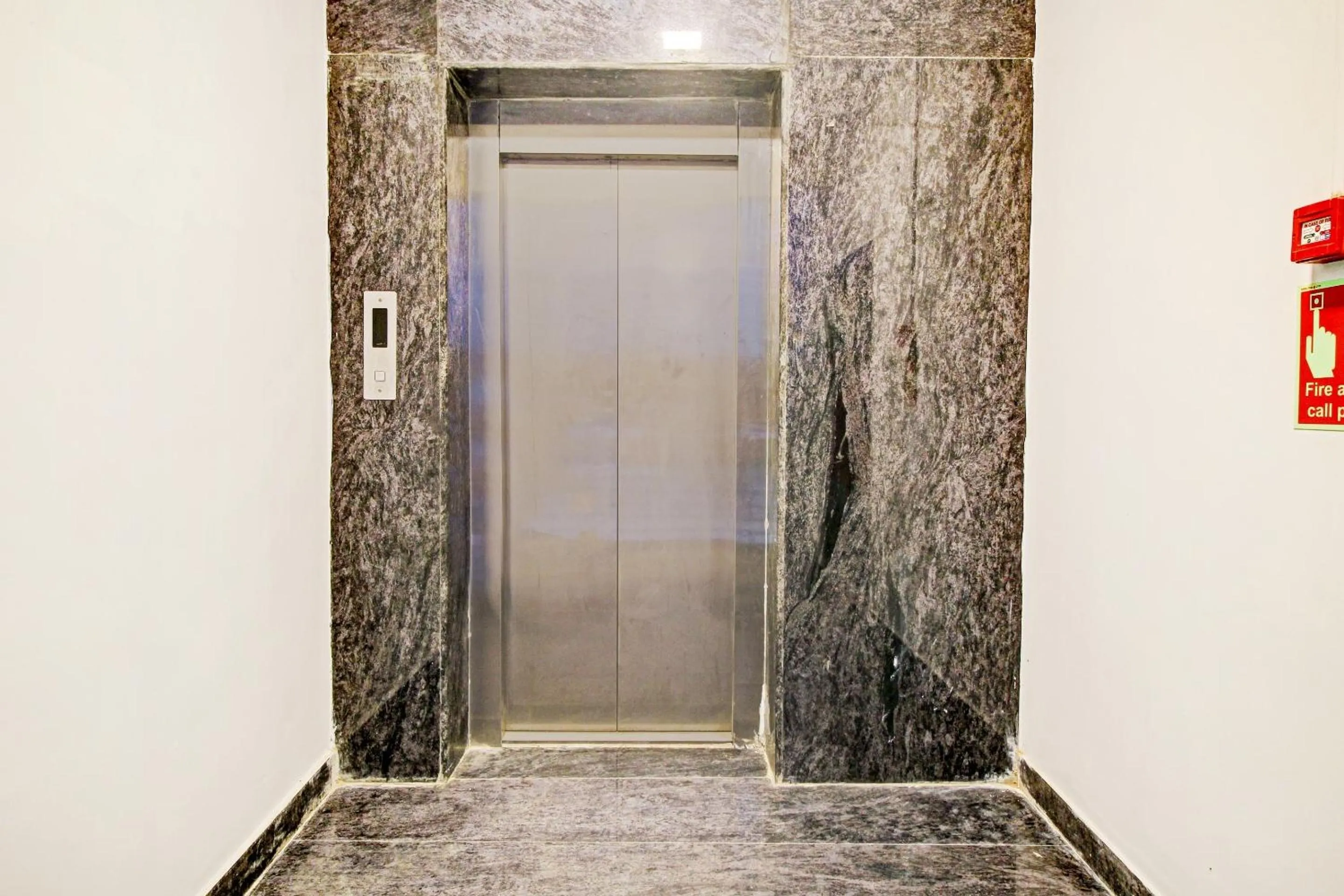 Lobby or reception in Hotel O SS Skyline