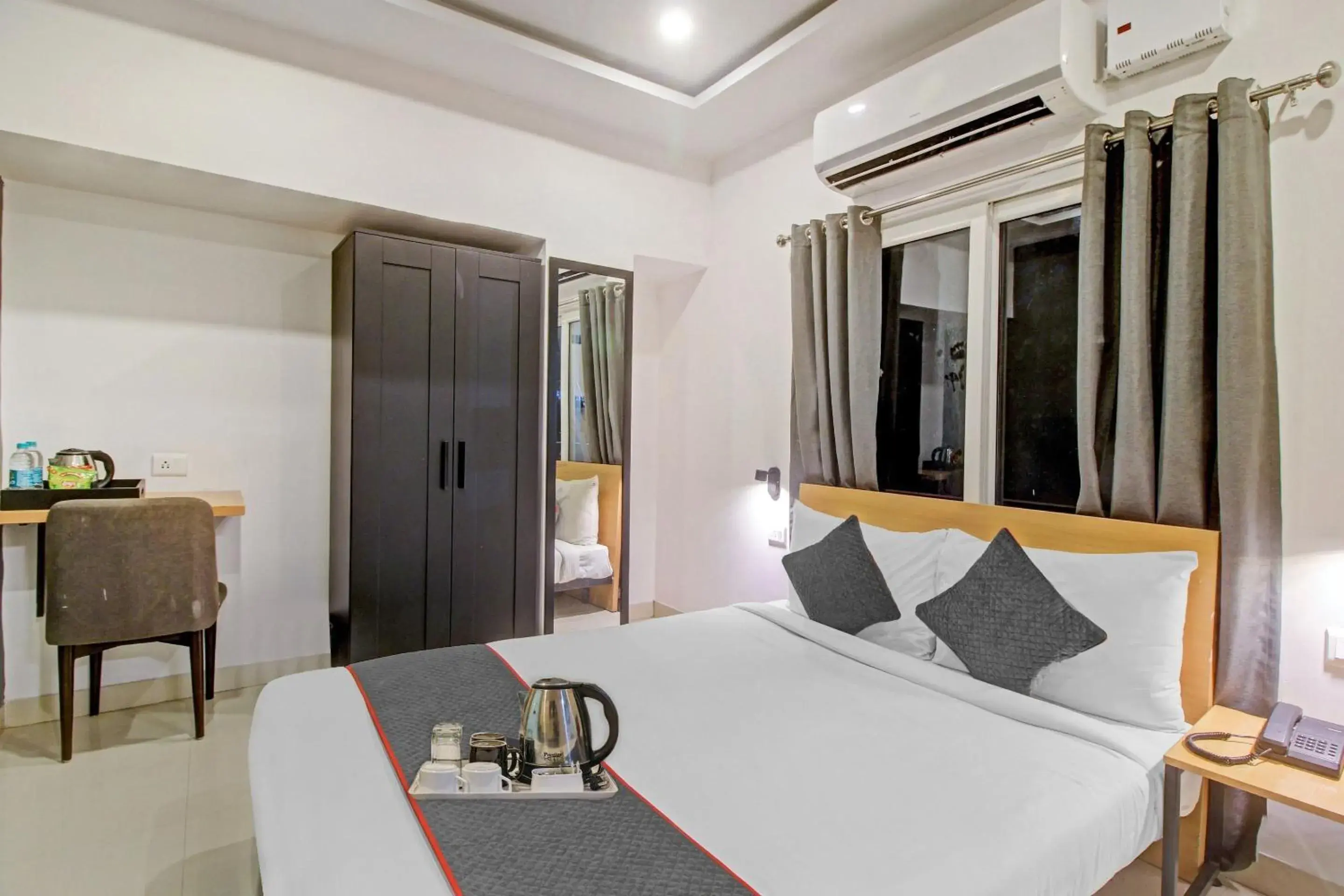 Bedroom, Bed in Super Hotel O SS Skyline Bedroom, Bed in Super Hotel O SS Skyline