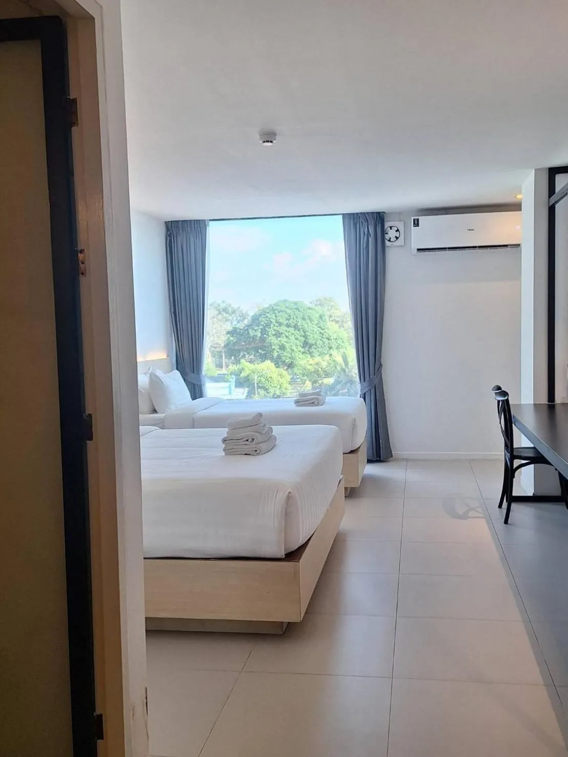 Bedroom, Bed in BOOK Design Hotel