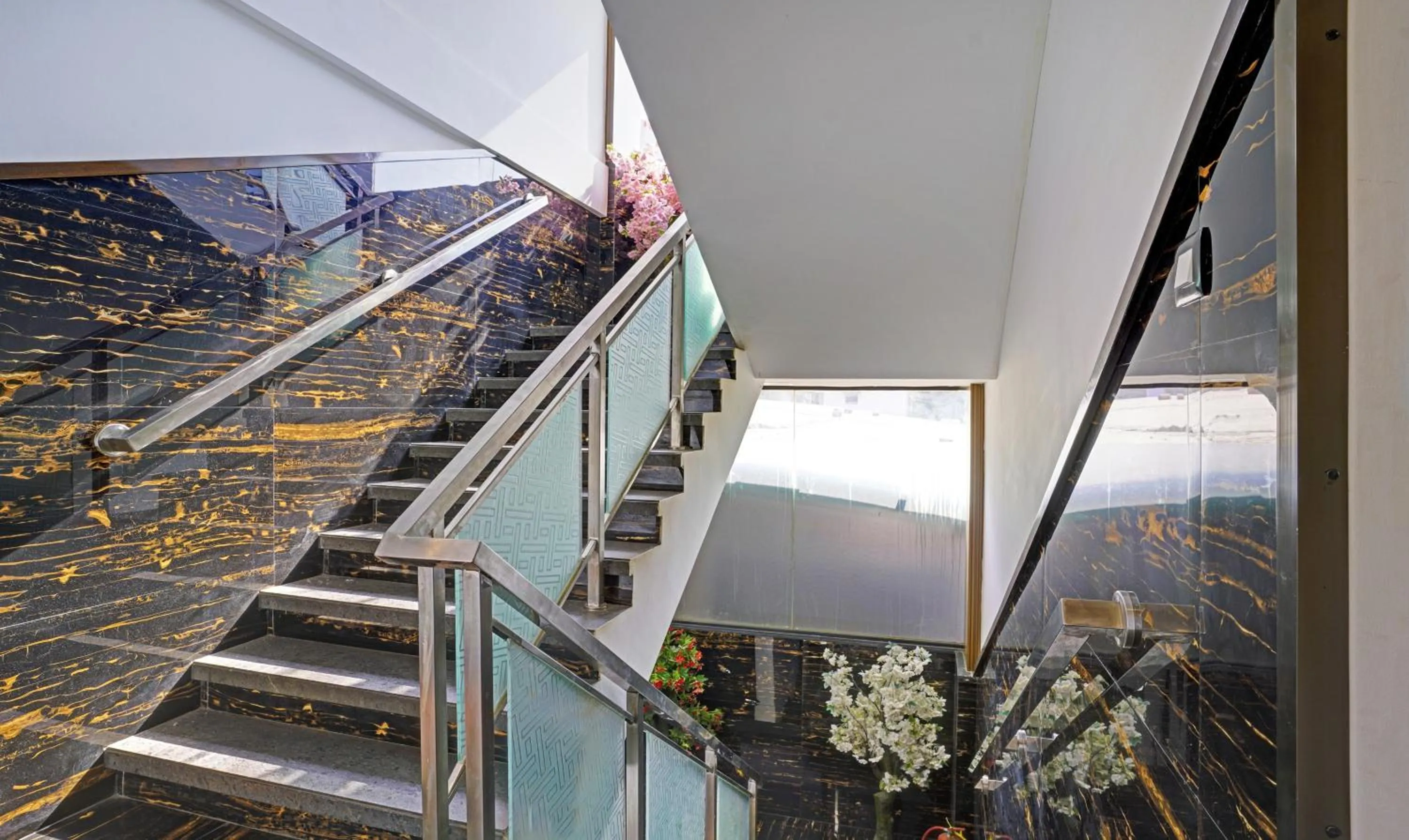 Lobby or reception in Prime Grand Hotel, Mumbai