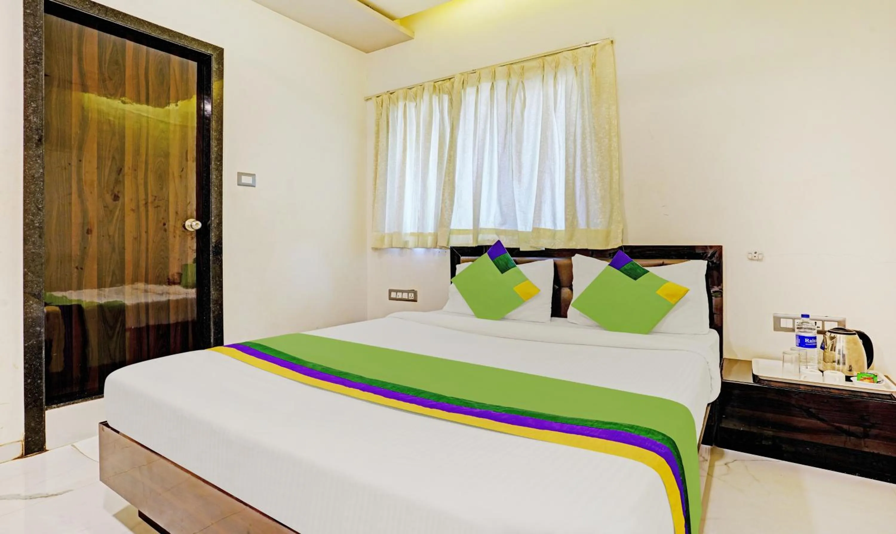 Bedroom, Bed in Prime Grand Hotel, Mumbai