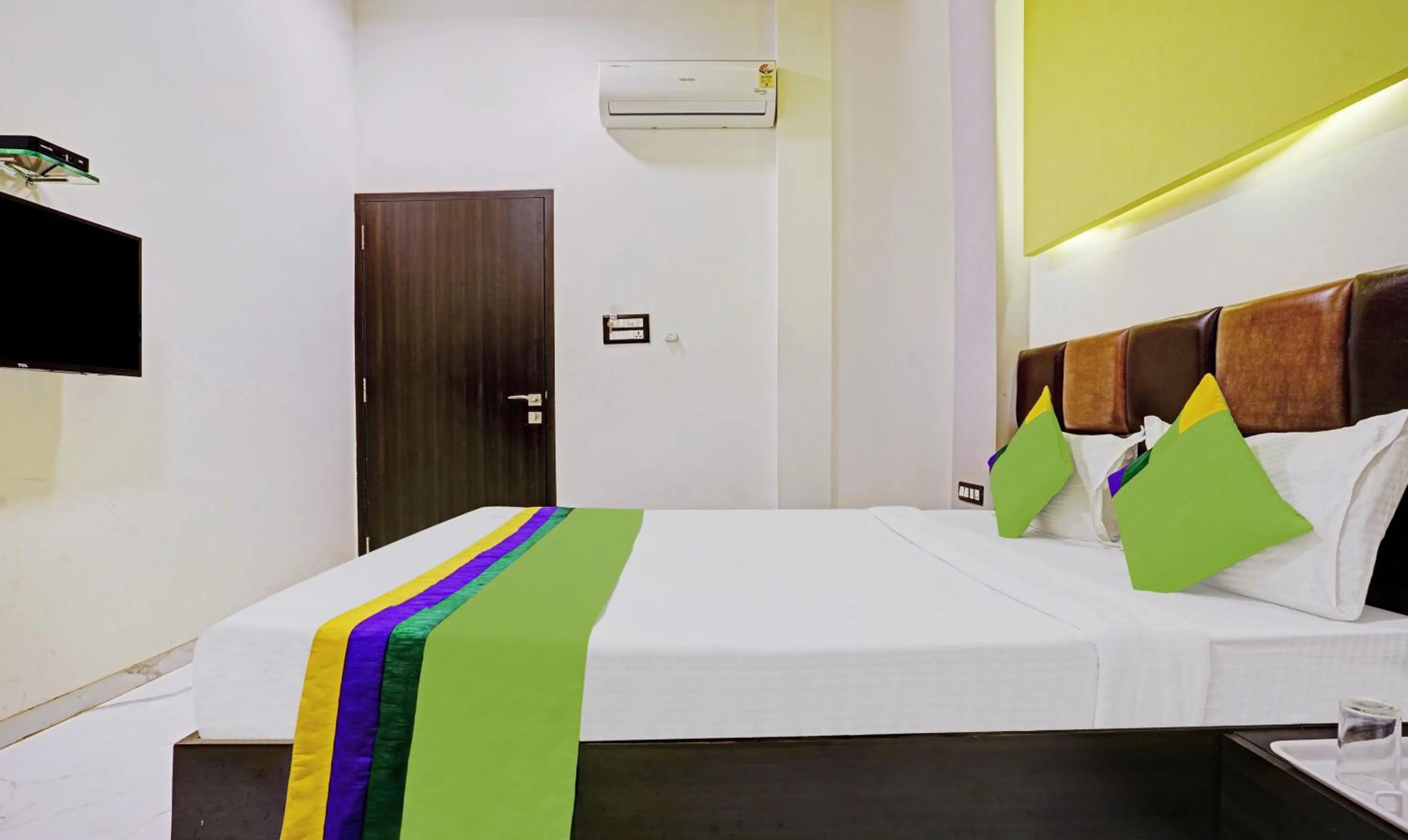 Bedroom, Bed in Prime Grand Hotel, Mumbai