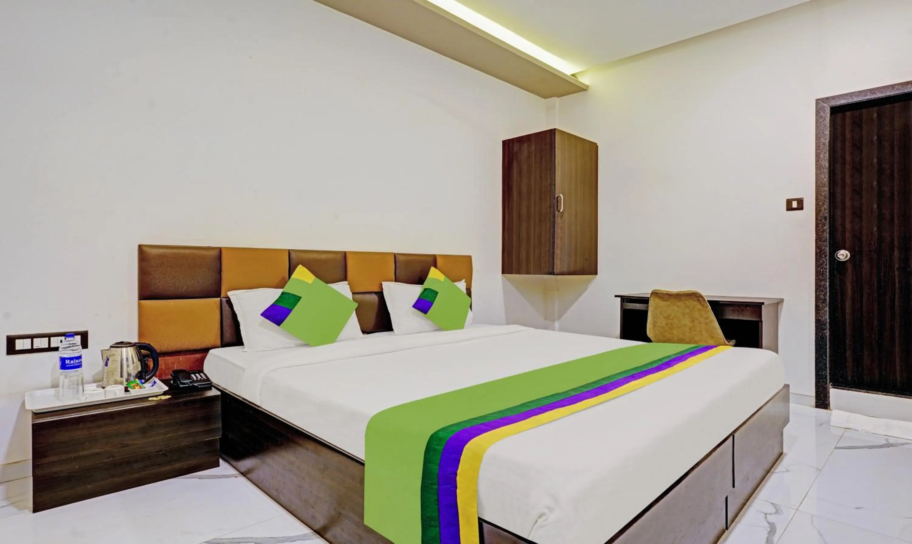 Bedroom, Bed in Prime Grand Hotel, Mumbai