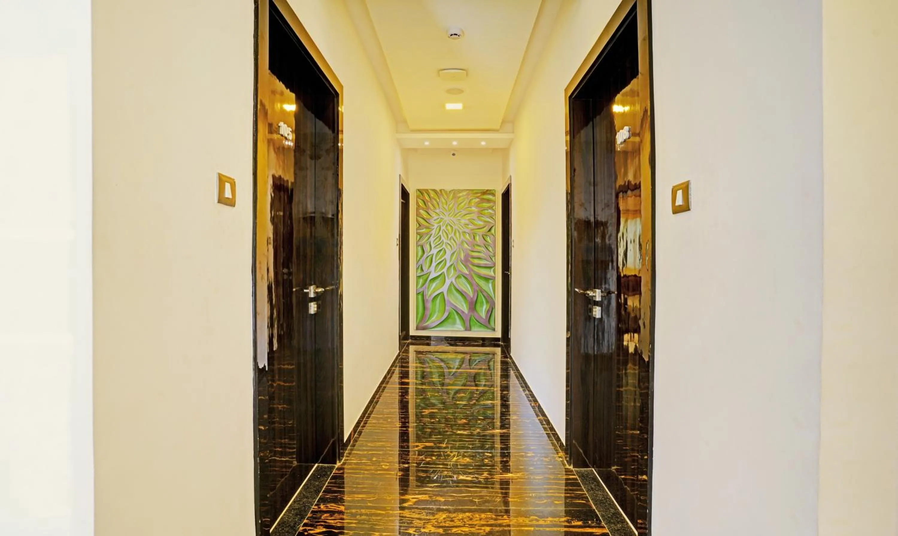 Lobby or reception in Prime Grand Hotel, Mumbai