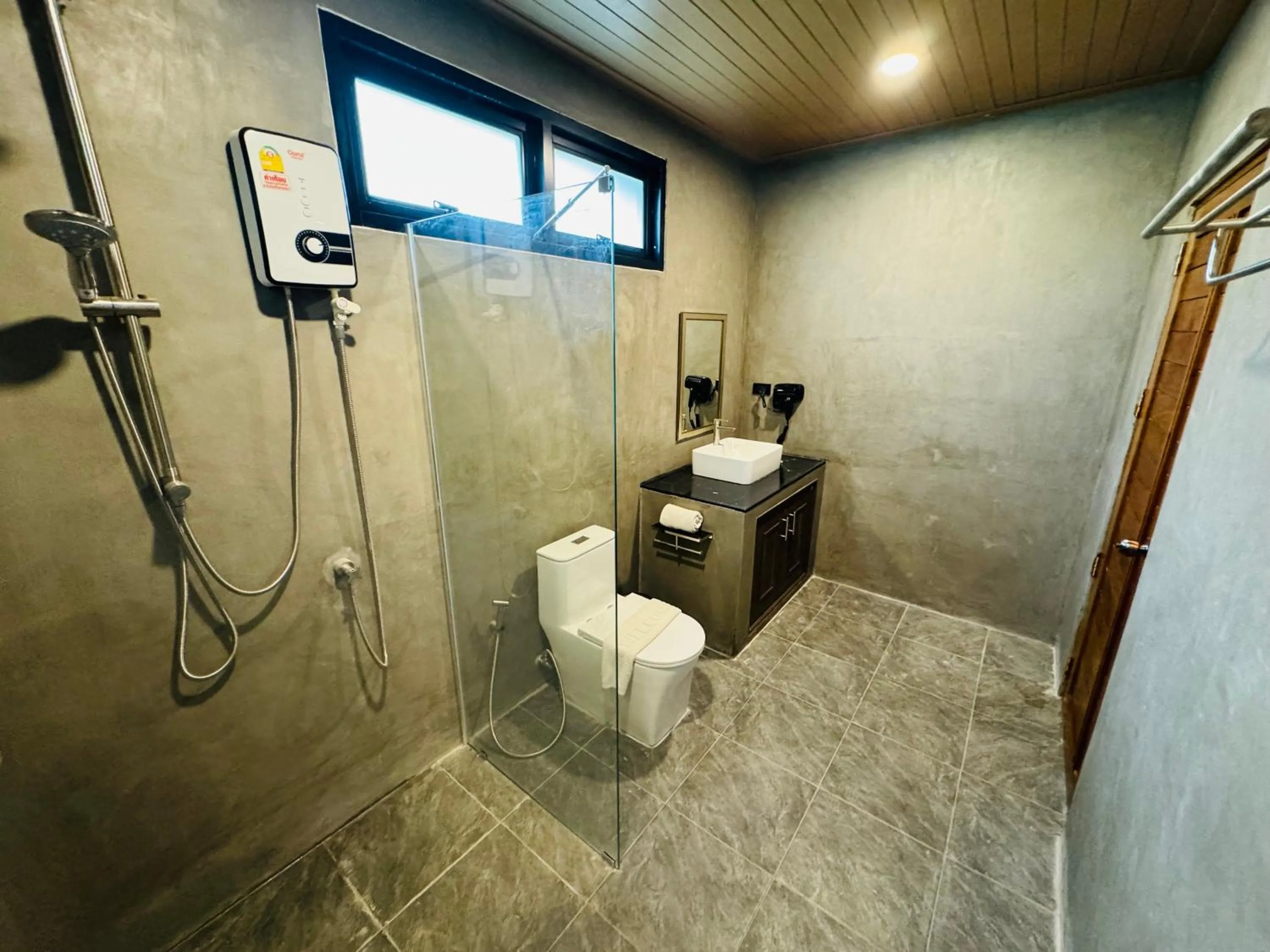 Shower in The Bliss Khao Sok Boutique Lodge