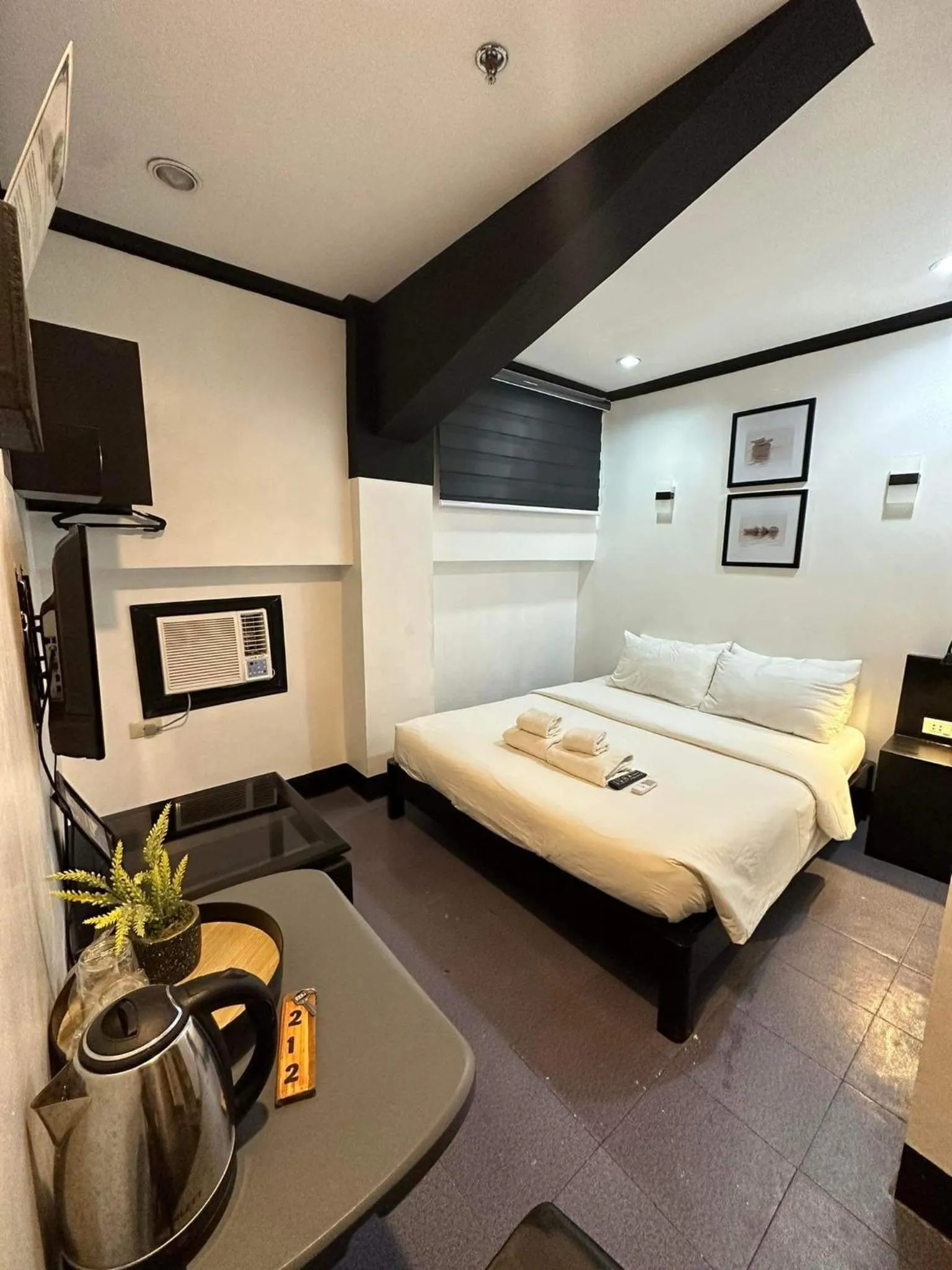 Bed in Fernando's Hotel