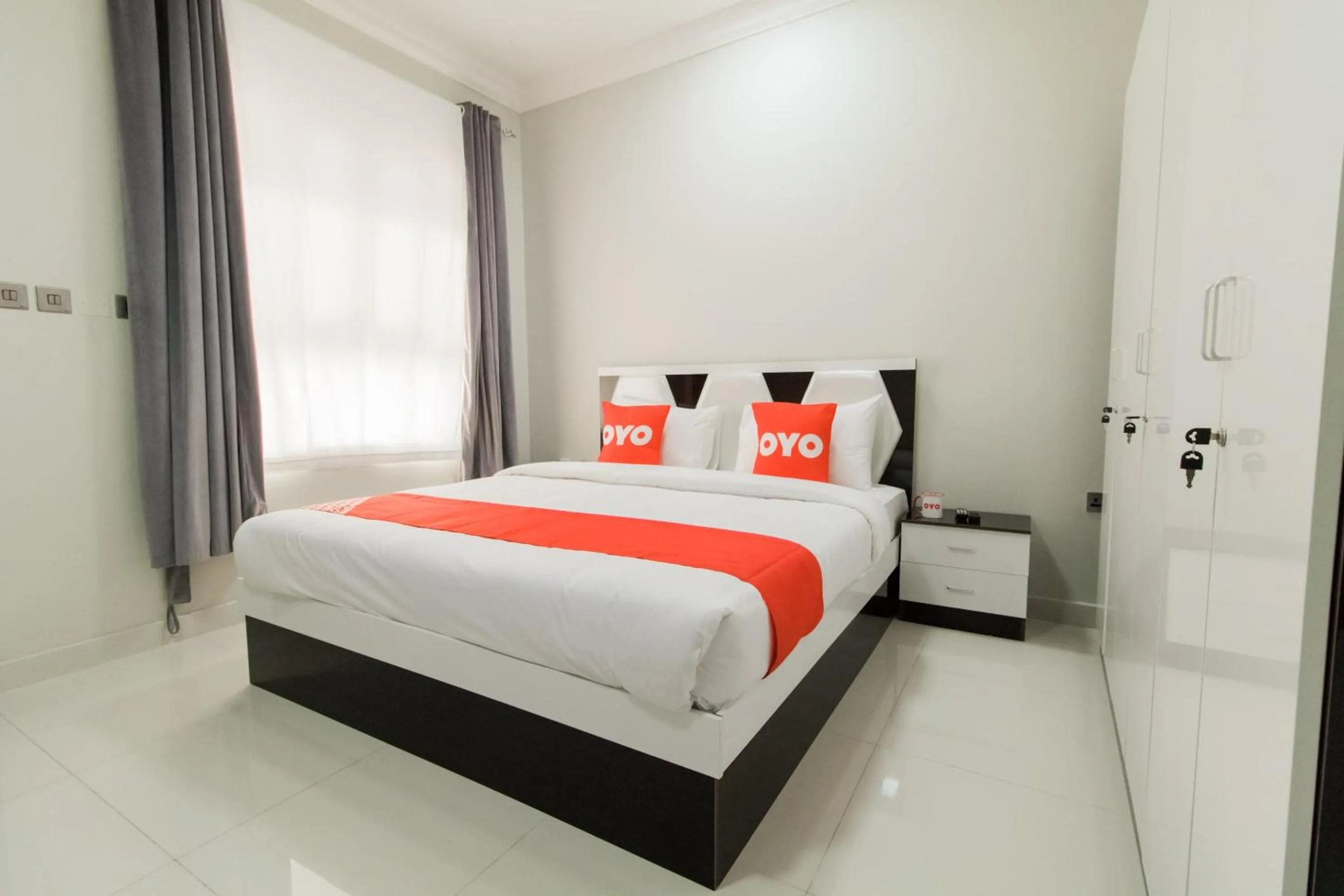 Bedroom, Bed in Super OYO 106 Muscat Grand Hotel Apartment
