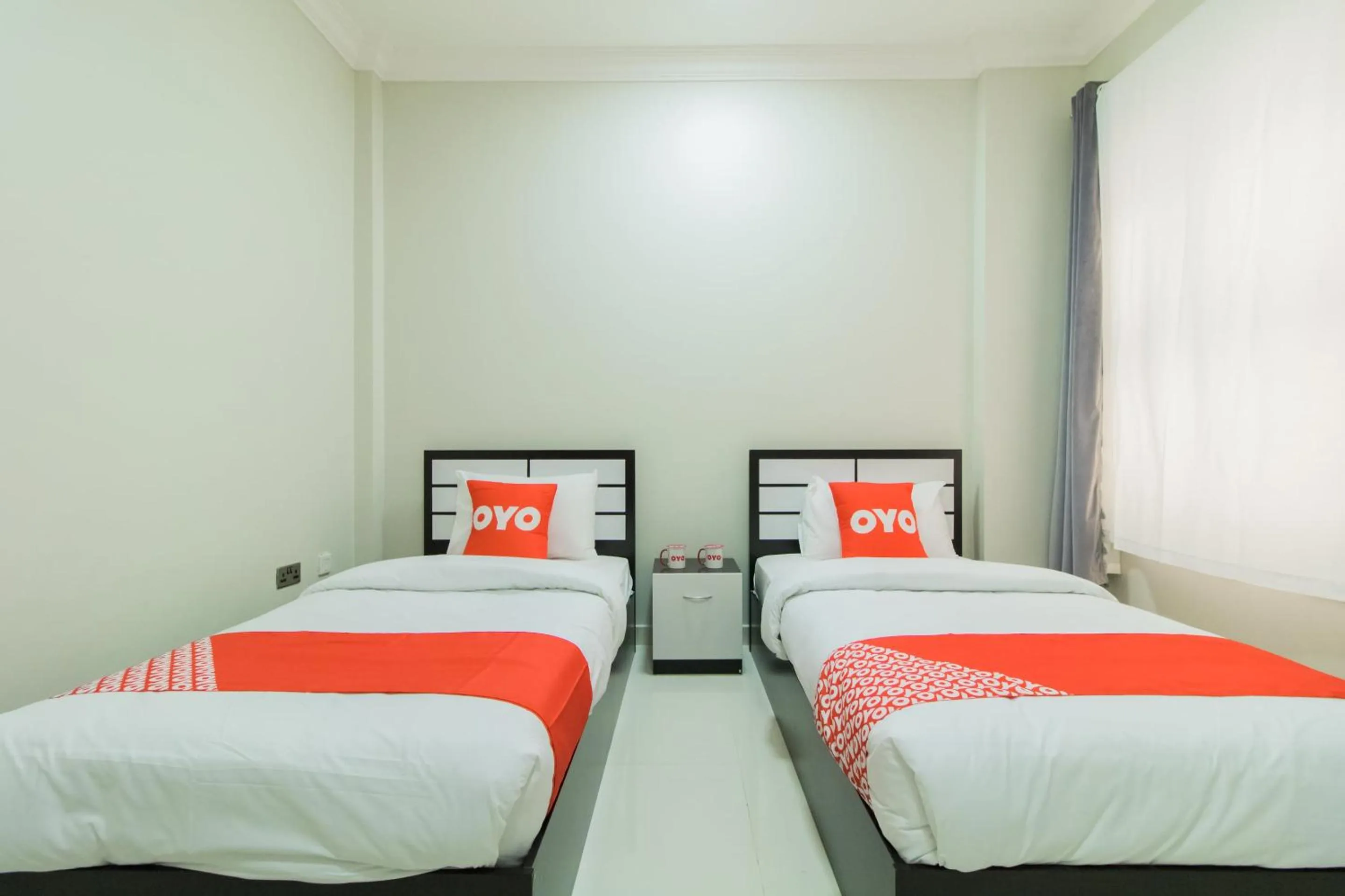 Bedroom, Bed in Super OYO 106 Muscat Grand Hotel Apartment