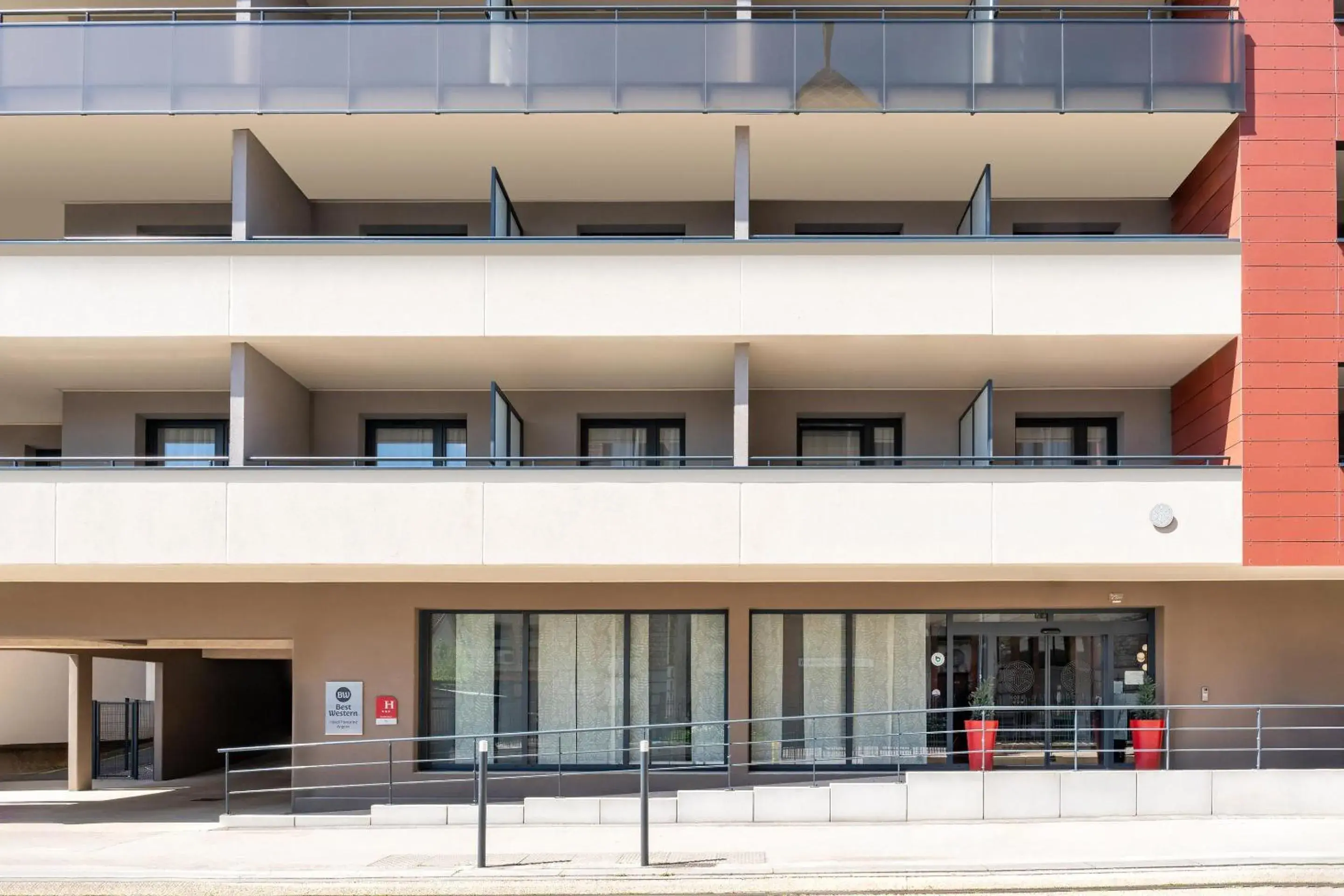 Property building in Best Western Hotel Fontaine Argent Property building in Best Western Hotel Fontaine Argent