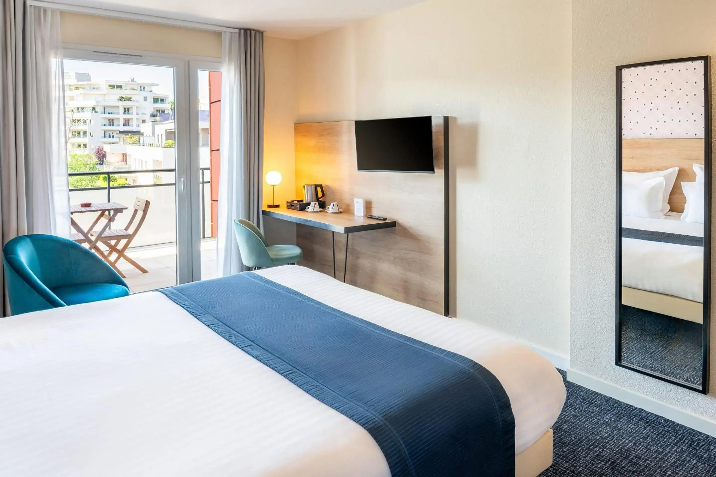 Bedroom, Bed in Best Western Hotel Fontaine Argent Bedroom, Bed in Best Western Hotel Fontaine Argent