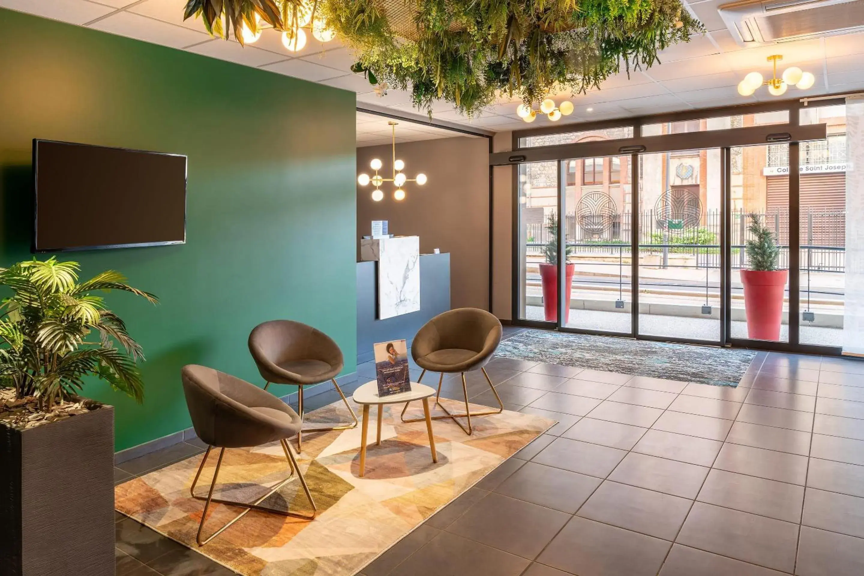 Lobby or reception in Best Western Hotel Fontaine Argent Lobby or reception in Best Western Hotel Fontaine Argent