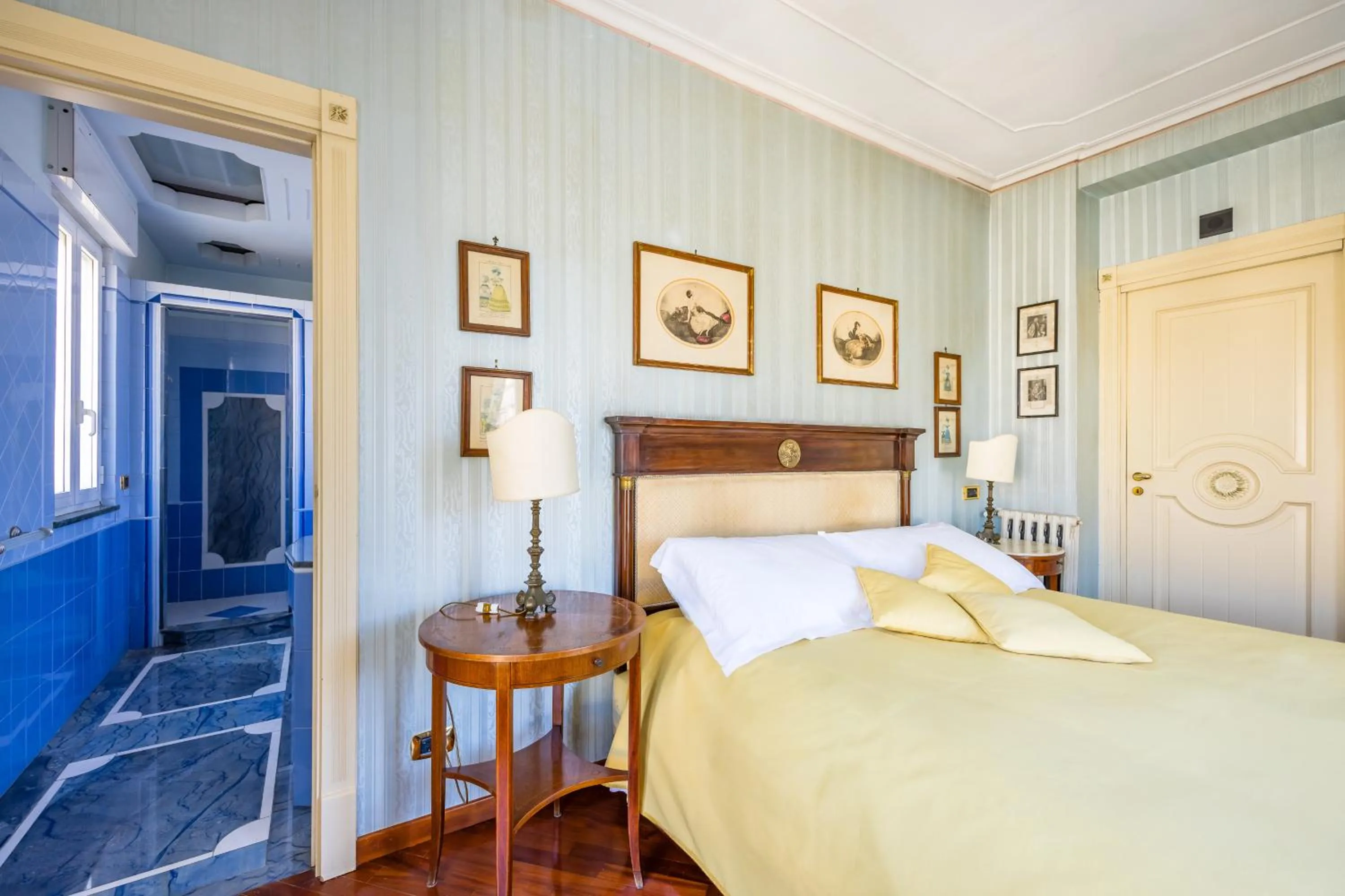 Bed in La Casa Di Bruno Napoli