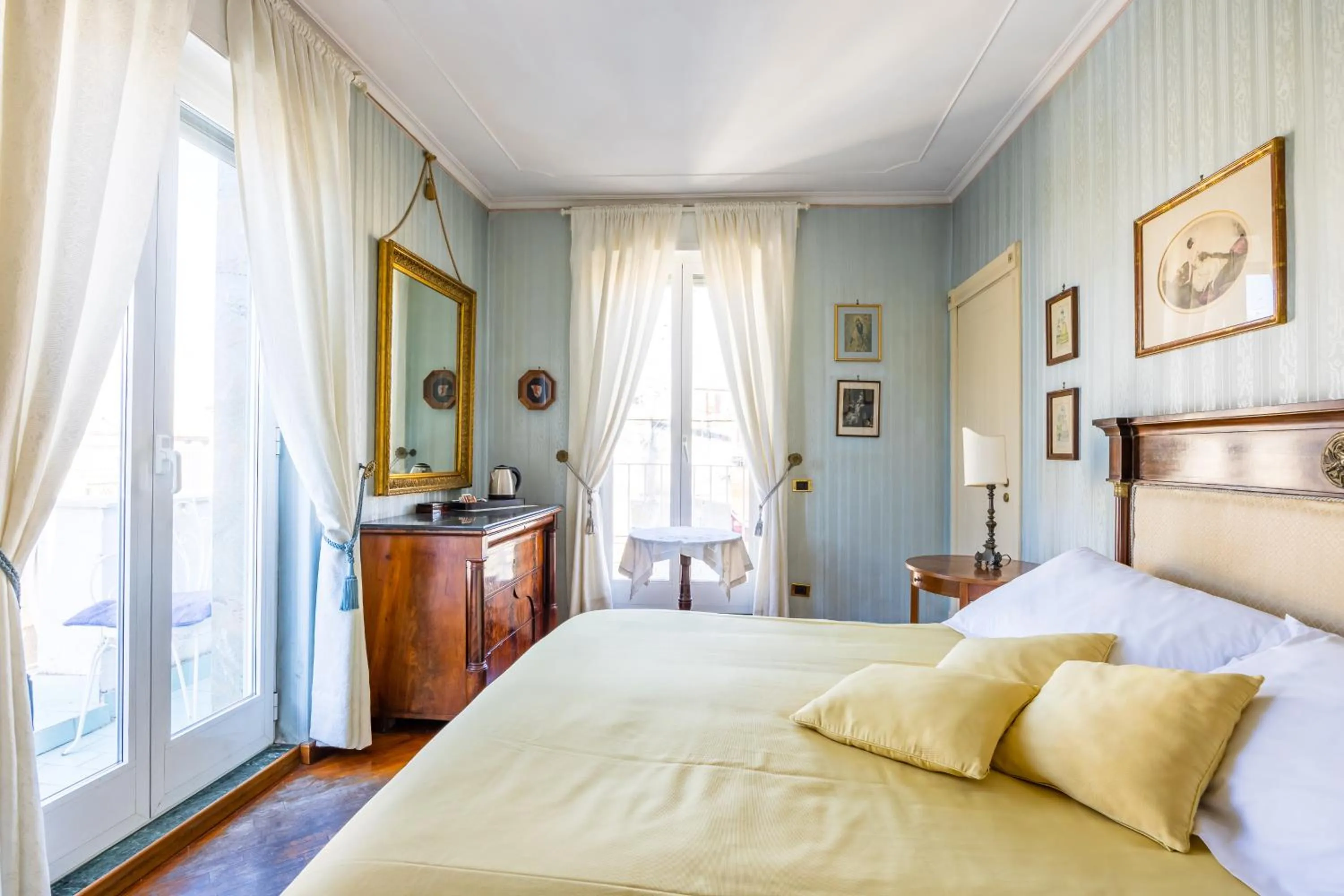 Bed in La Casa Di Bruno Napoli