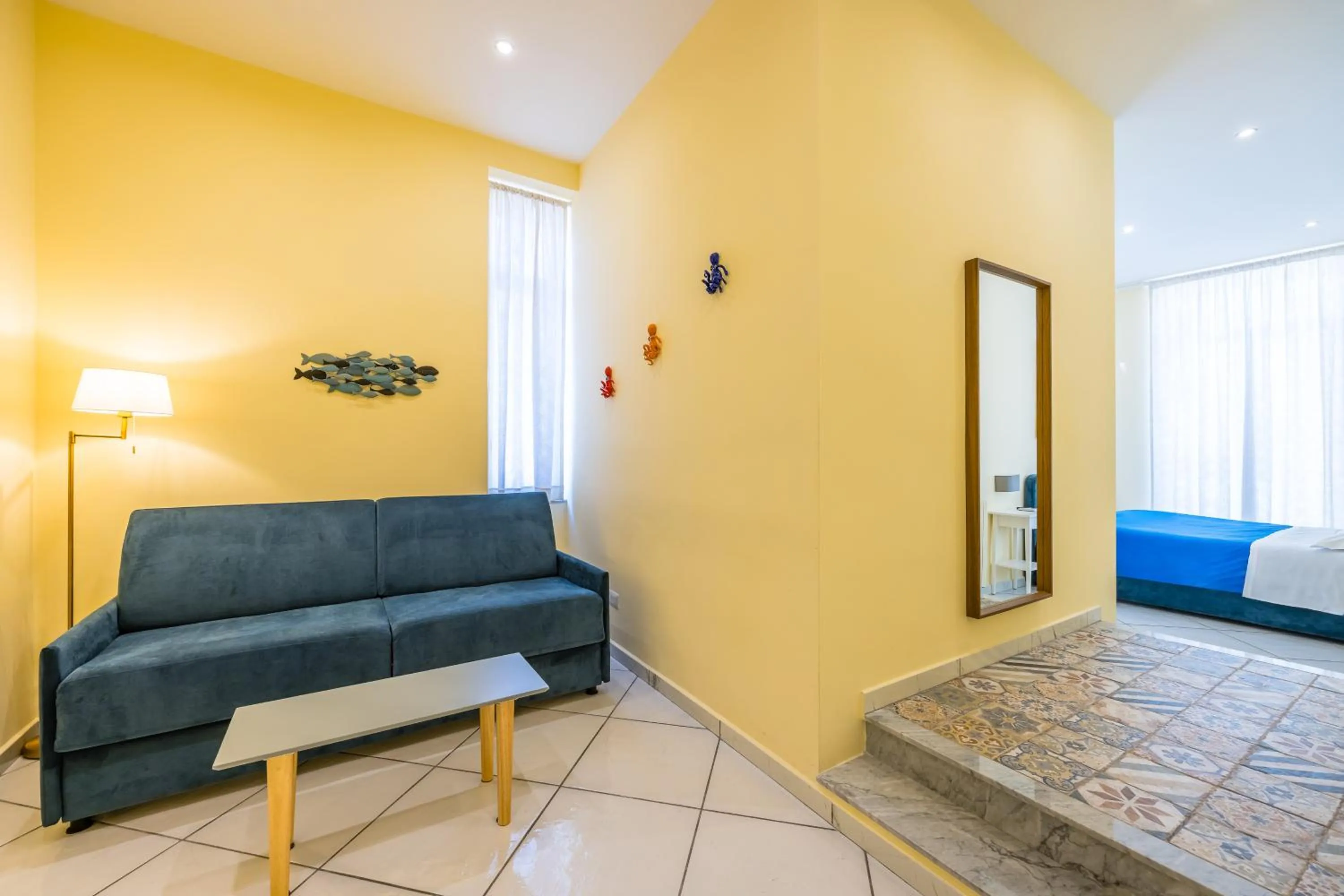 Living room, Bed in La Casa Di Bruno Napoli