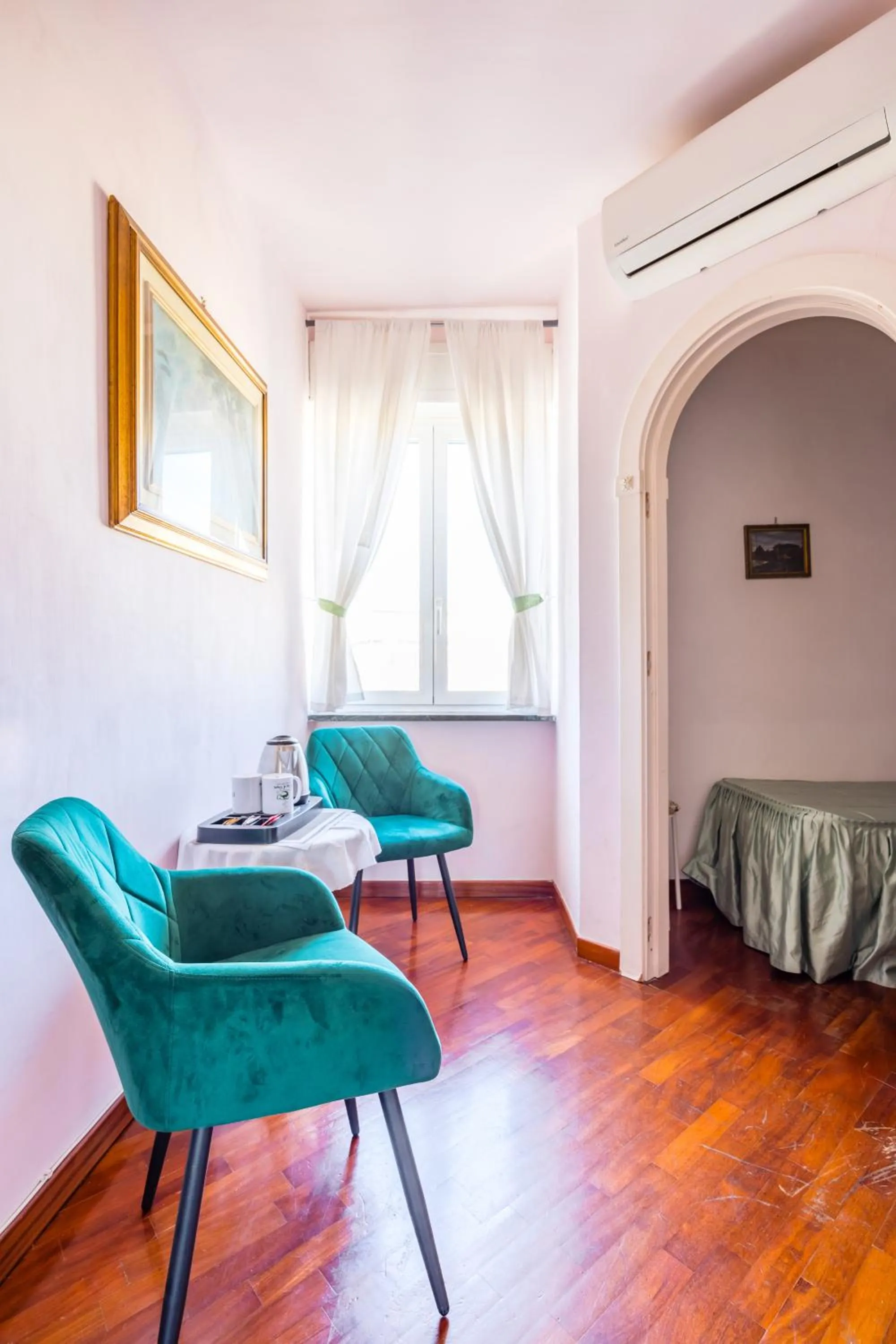 Seating area in La Casa Di Bruno Napoli