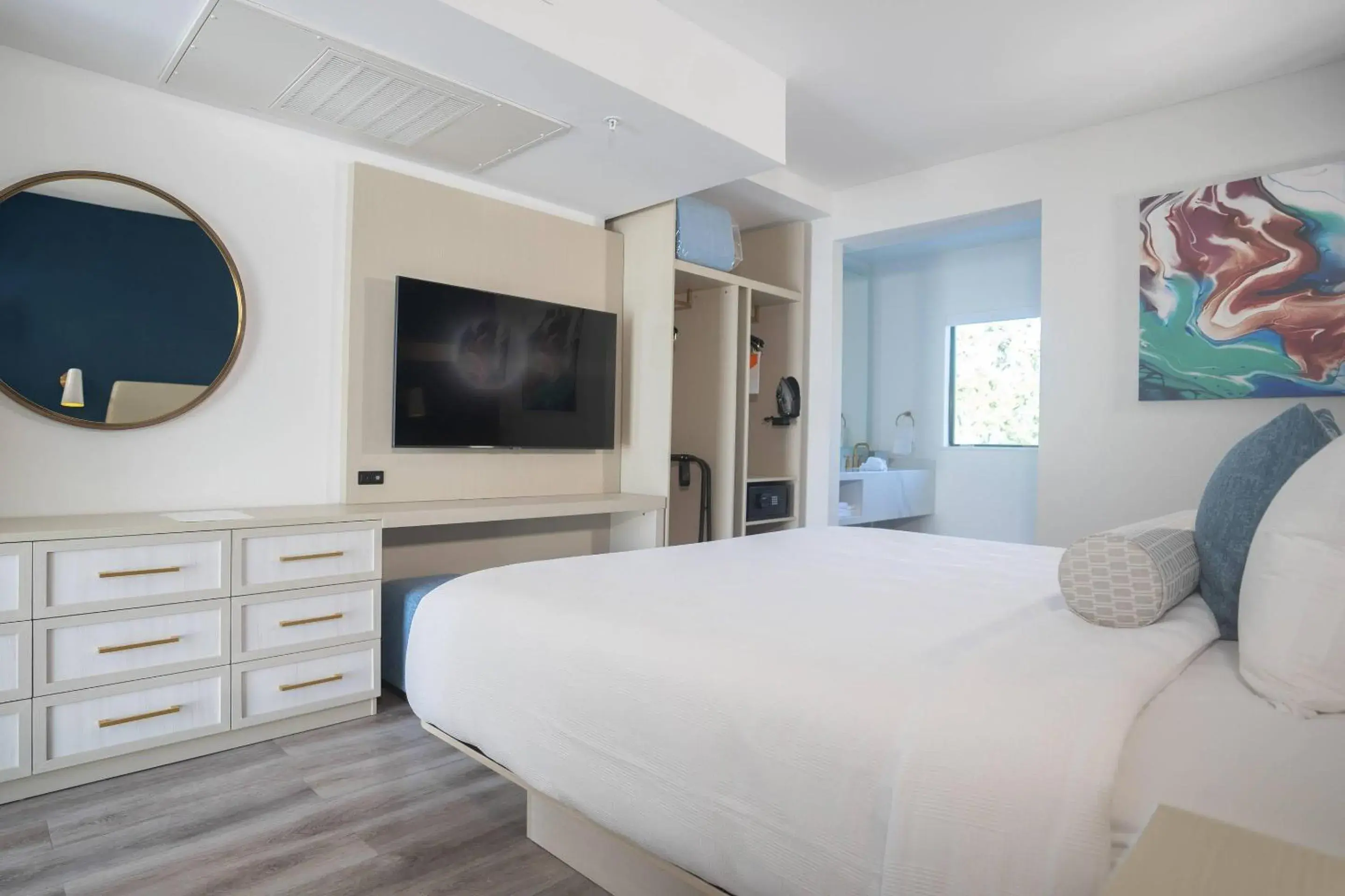 Bedroom, Bed in DASKK Orlando Hotel near Universal Blvd, an Ascend Collection Hotel Bedroom, Bed in DASKK Orlando Hotel near Universal Blvd, an Ascend Collection Hotel