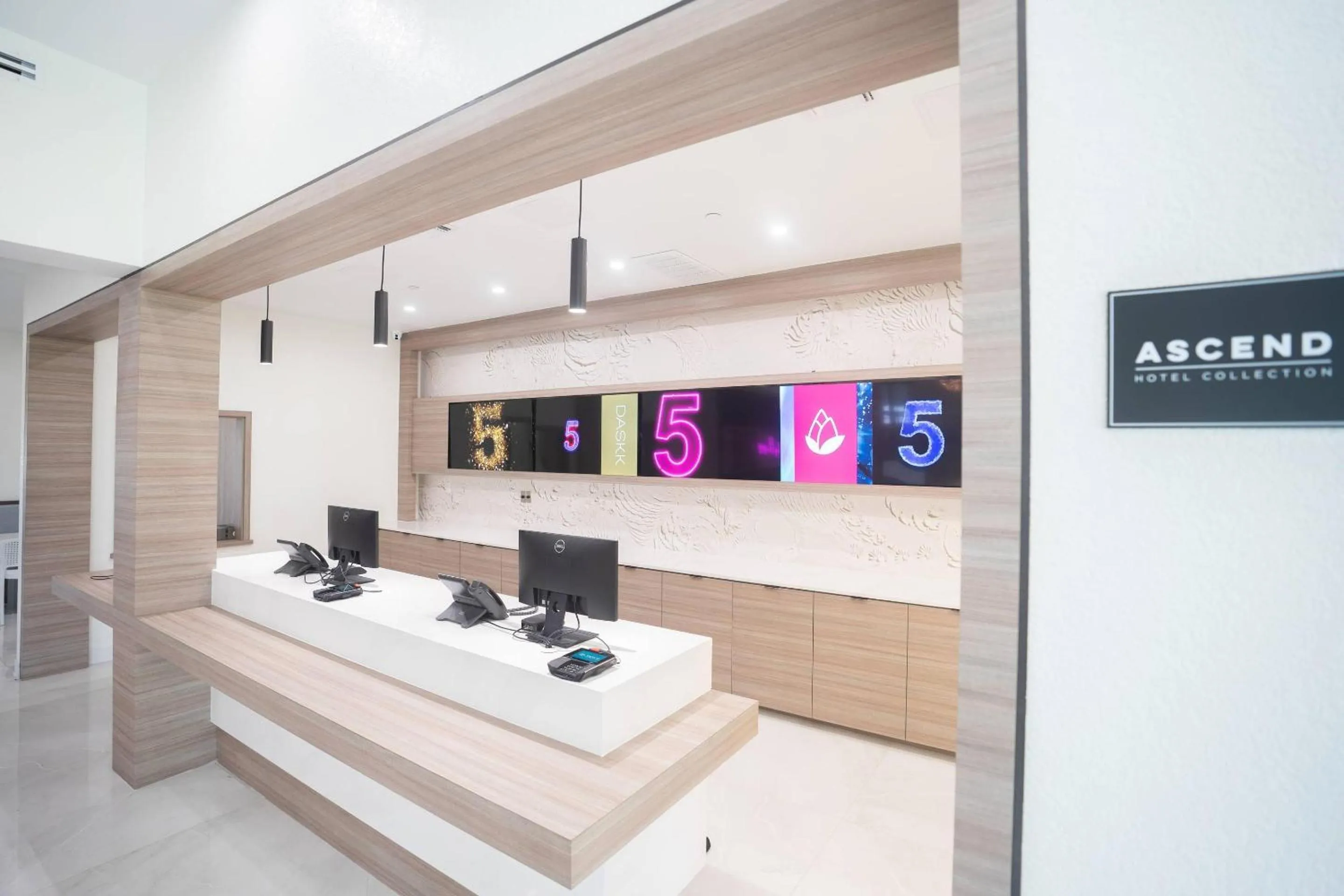 Lobby or reception in DASKK Orlando Hotel near Universal Blvd, an Ascend Collection Hotel