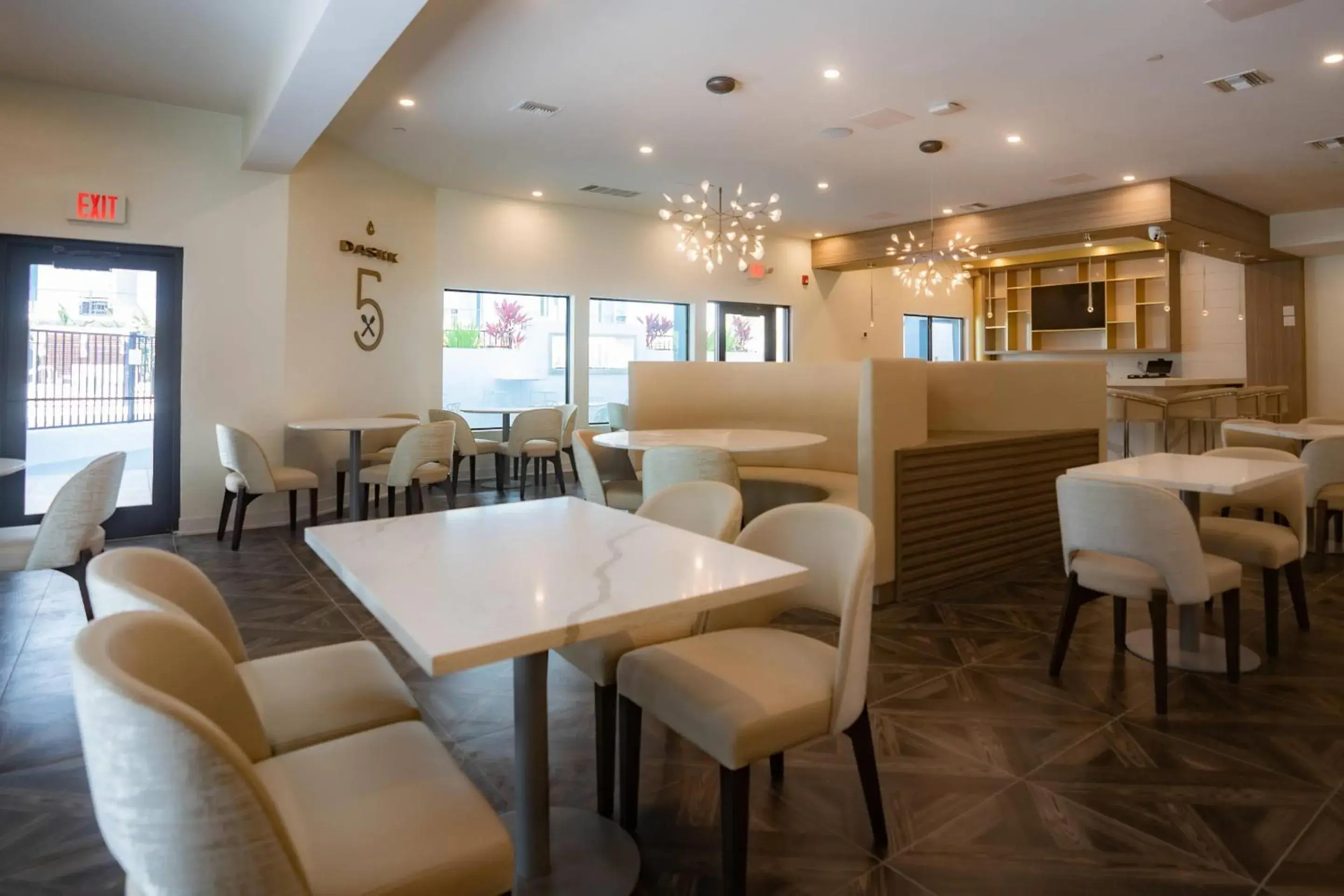 Restaurant/places to eat in DASKK Orlando Hotel near Universal Blvd, an Ascend Collection Hotel Restaurant/places to eat in DASKK Orlando Hotel near Universal Blvd, an Ascend Collection Hotel