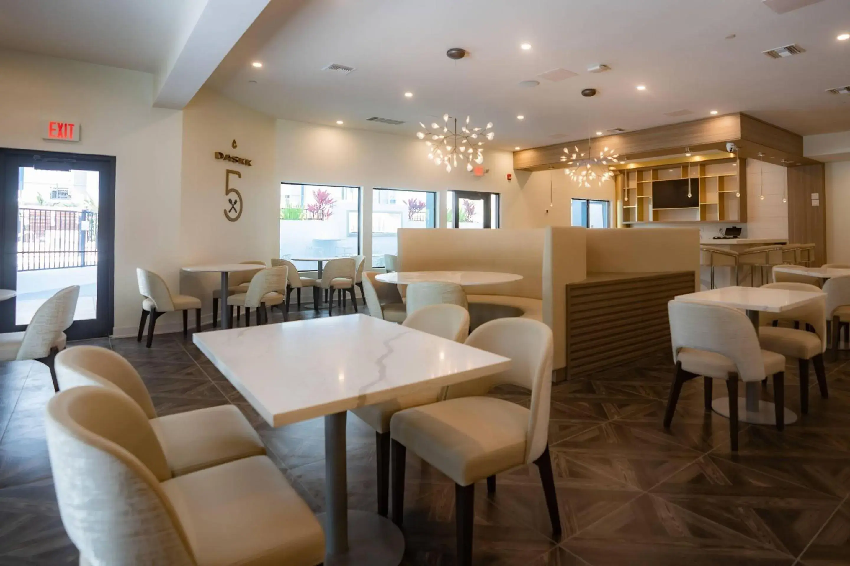 Restaurant/places to eat in DASKK Orlando Hotel near Universal Blvd, an Ascend Collection Hotel Restaurant/places to eat in DASKK Orlando Hotel near Universal Blvd, an Ascend Collection Hotel