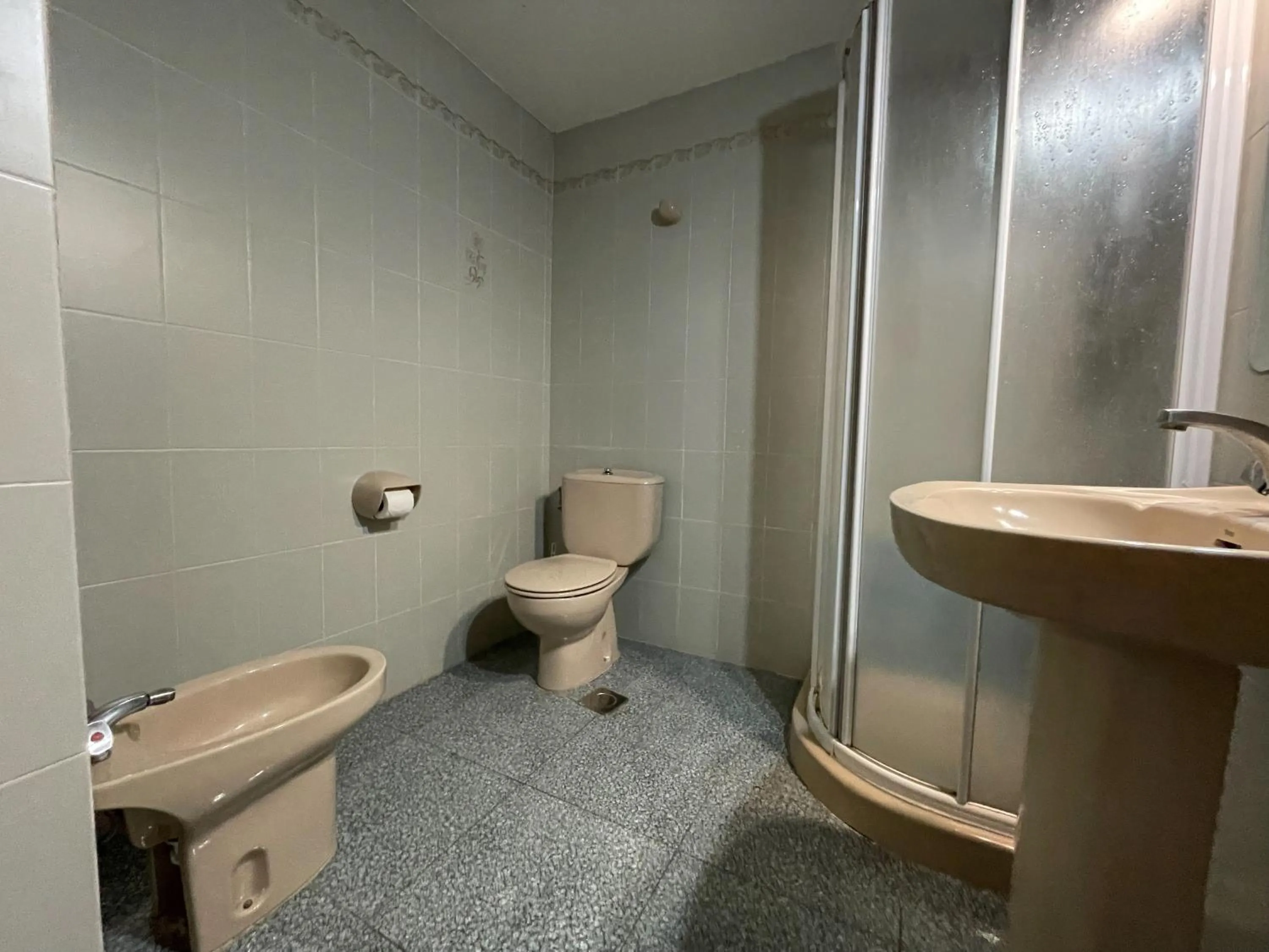 Shower in Apartamentos Neptuno Oropesa 3000