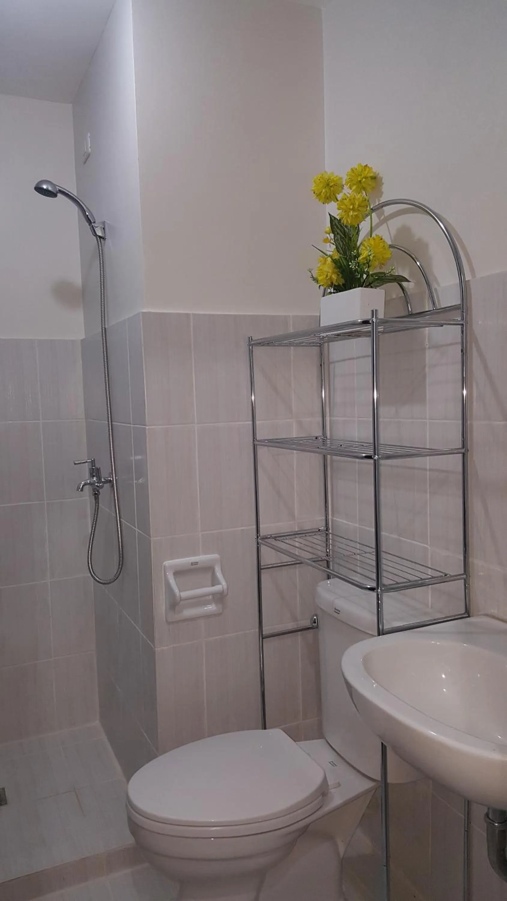 Bathroom in Mesaverte Residences AFS Suites