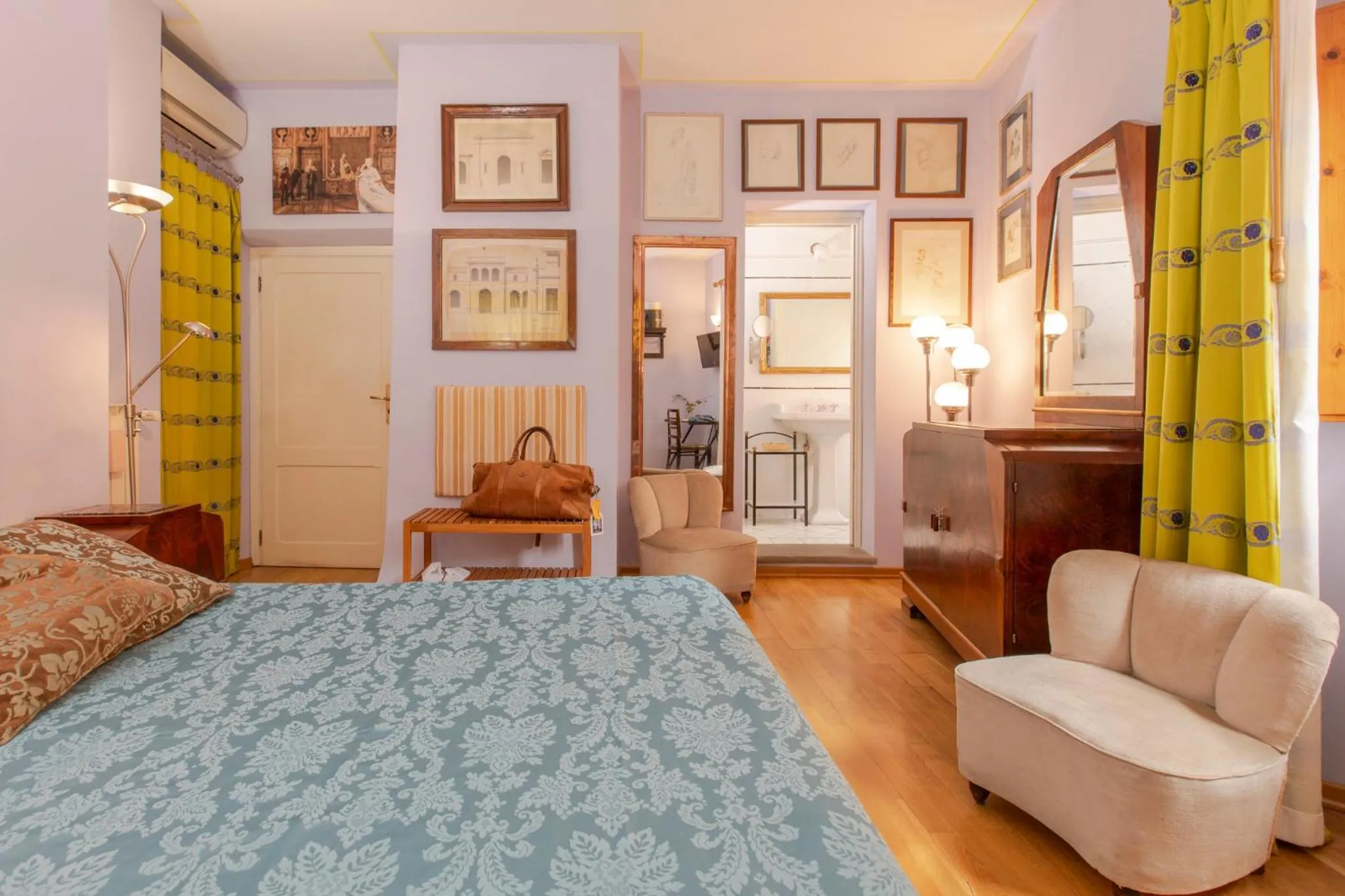 Bed in Albergo La Felicina - Mugello