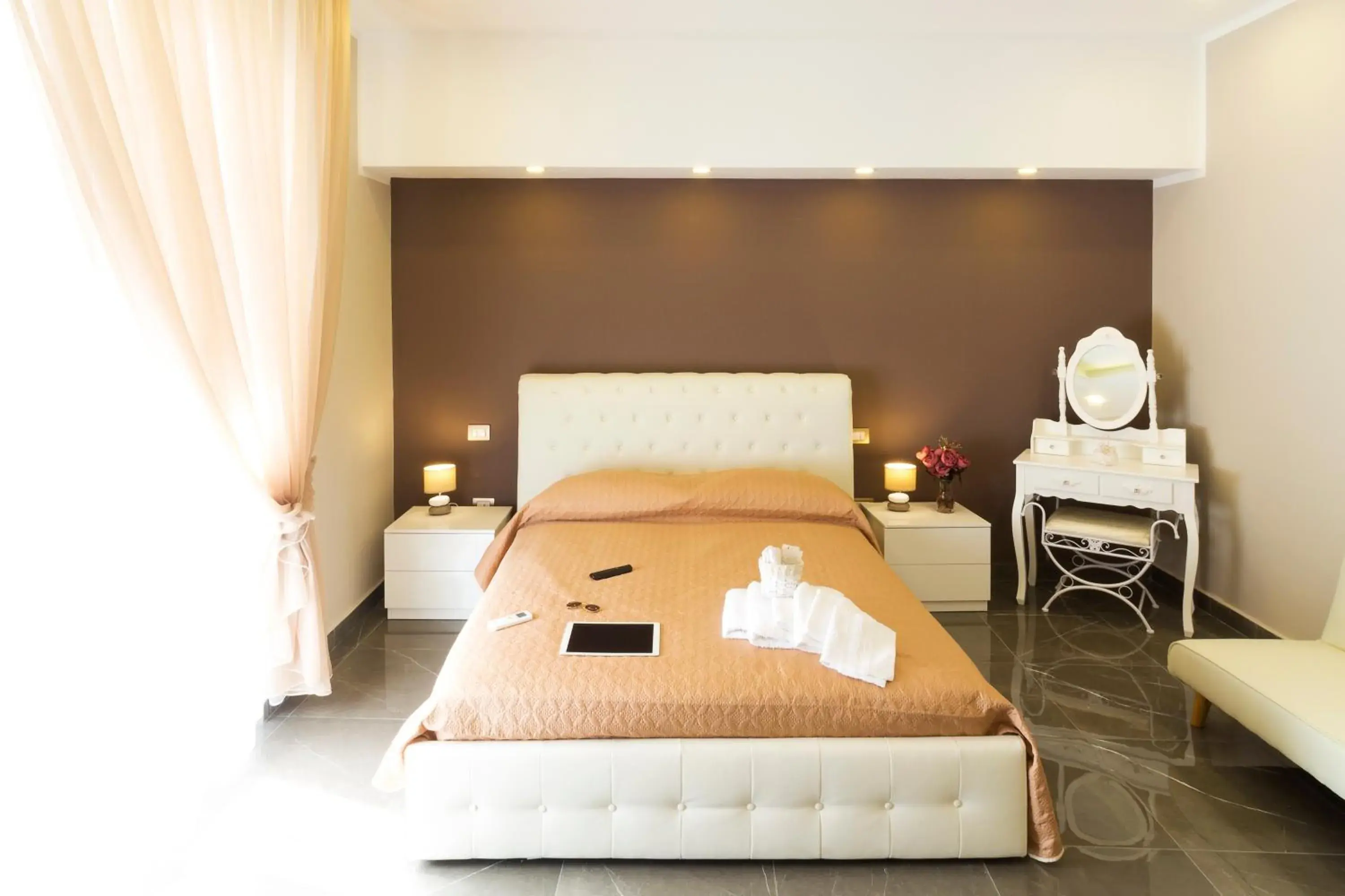 Standard Double Room in Porto Rooms & Suite Standard Double Room in Porto Rooms & Suite