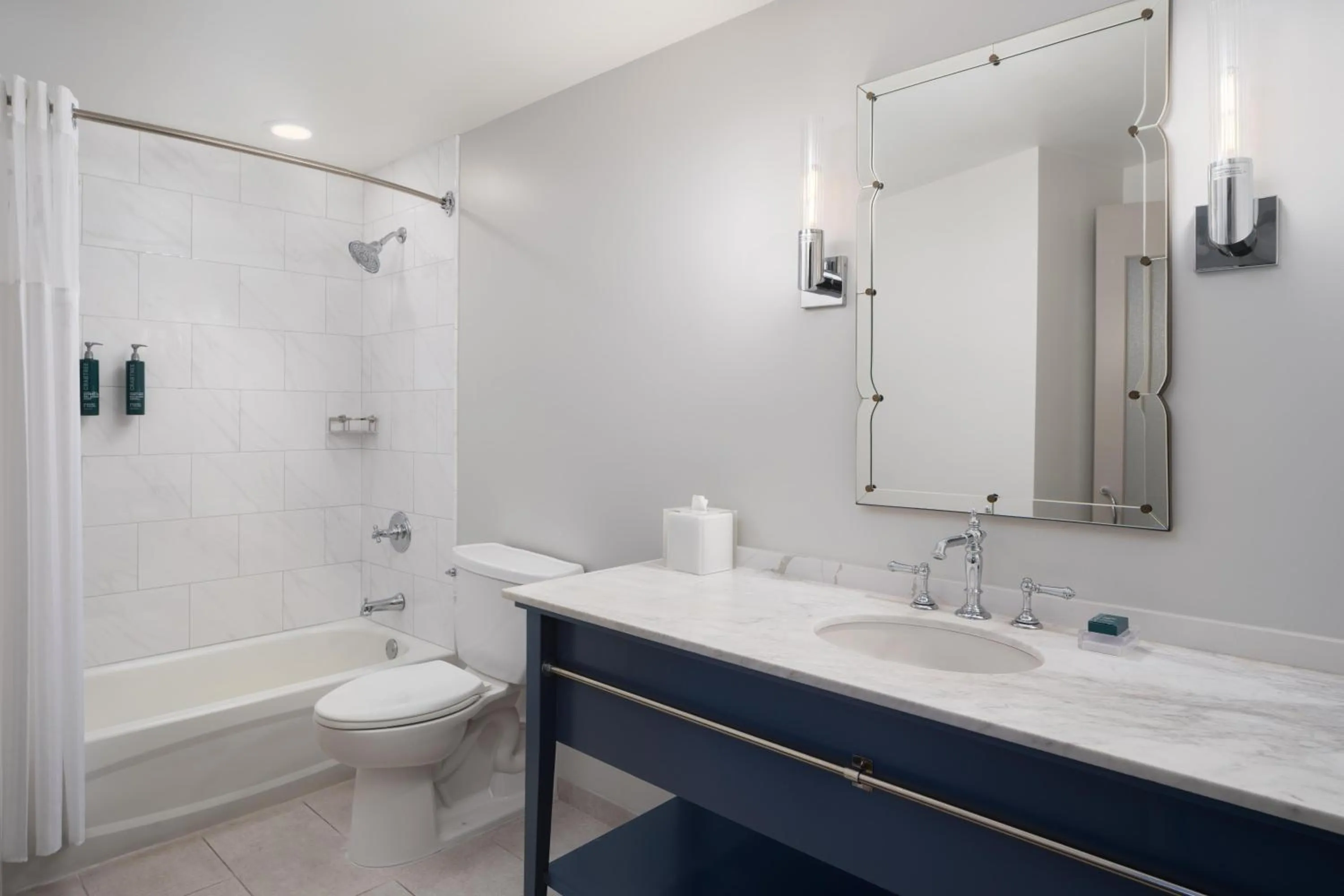 Bathroom in Hilton Orrington/Evanston