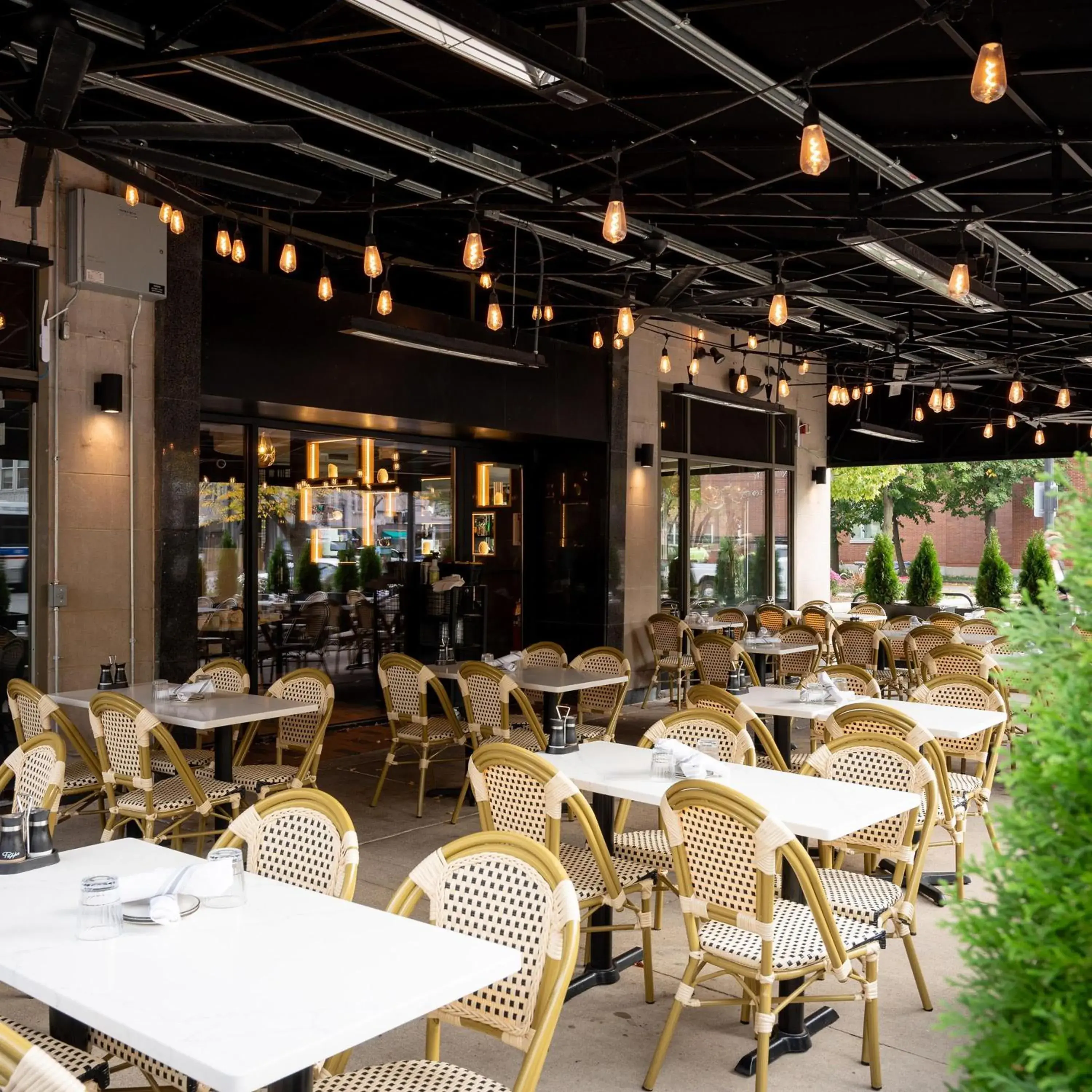 Restaurant/places to eat in Hilton Orrington/Evanston Restaurant/places to eat in Hilton Orrington/Evanston