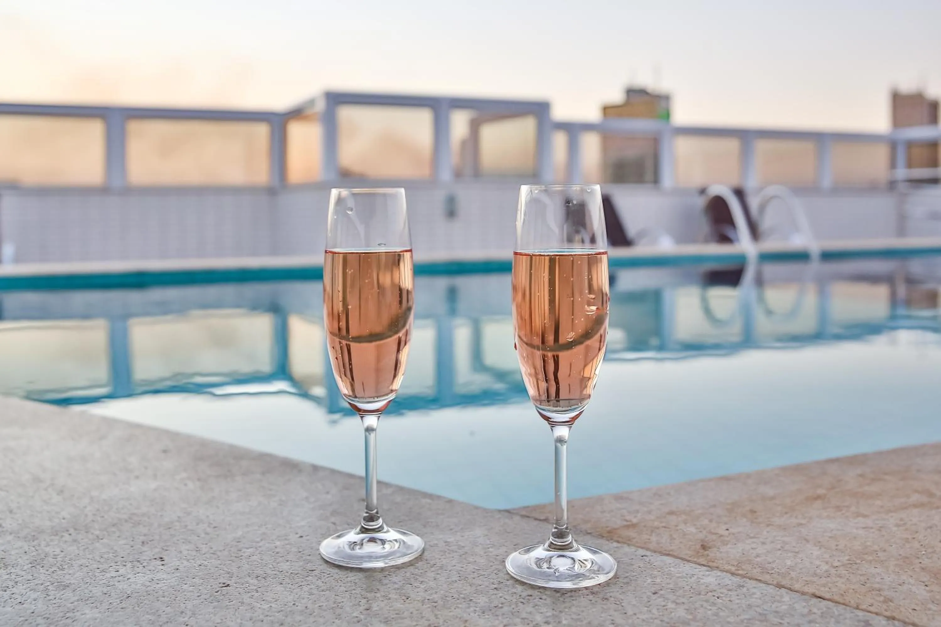 Swimming pool in Nobile Inn London Anápolis