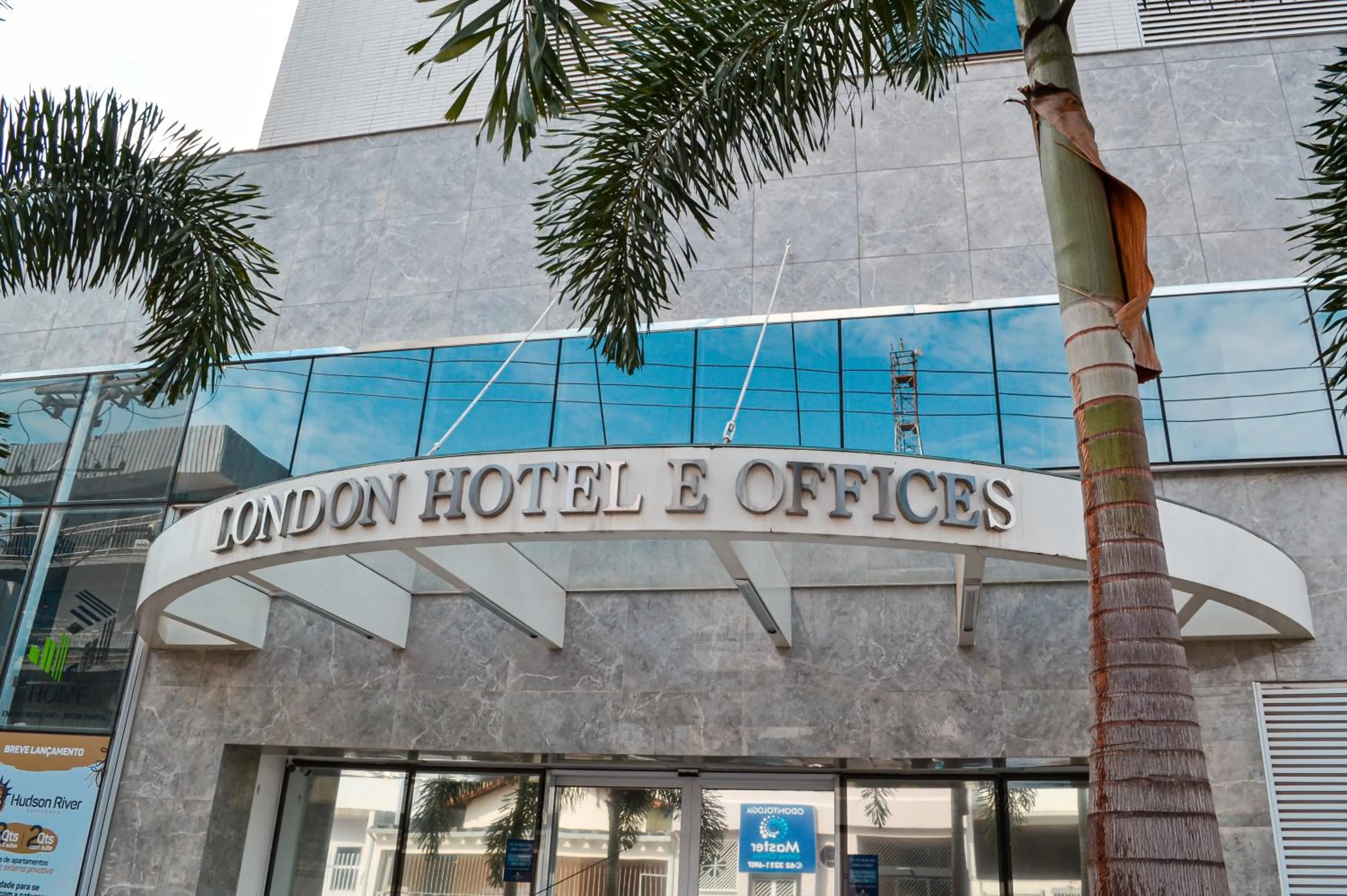 Property building in Nobile Inn London Anápolis