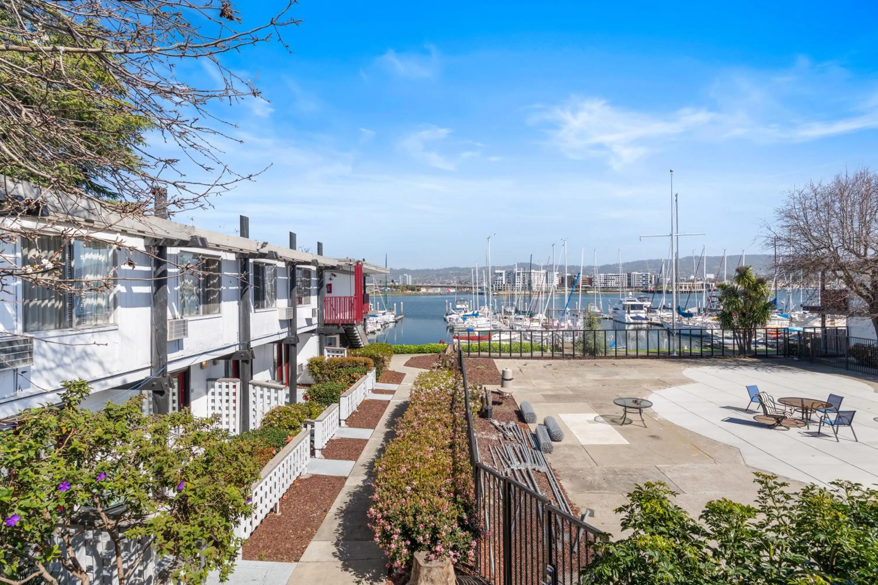 Inner courtyard view in Marina Village Inn