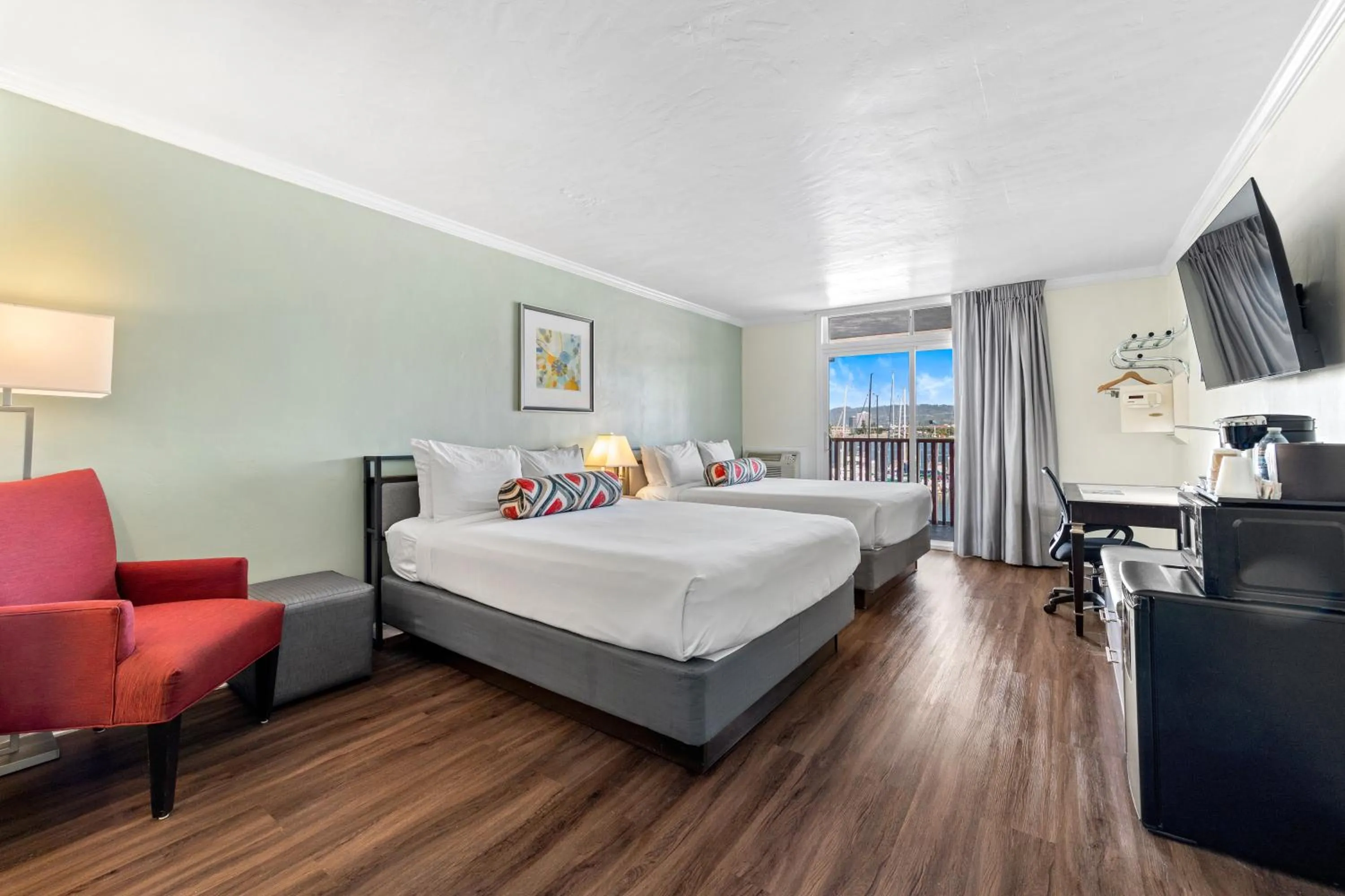 Photo of the whole room, Bed in Marina Village Inn