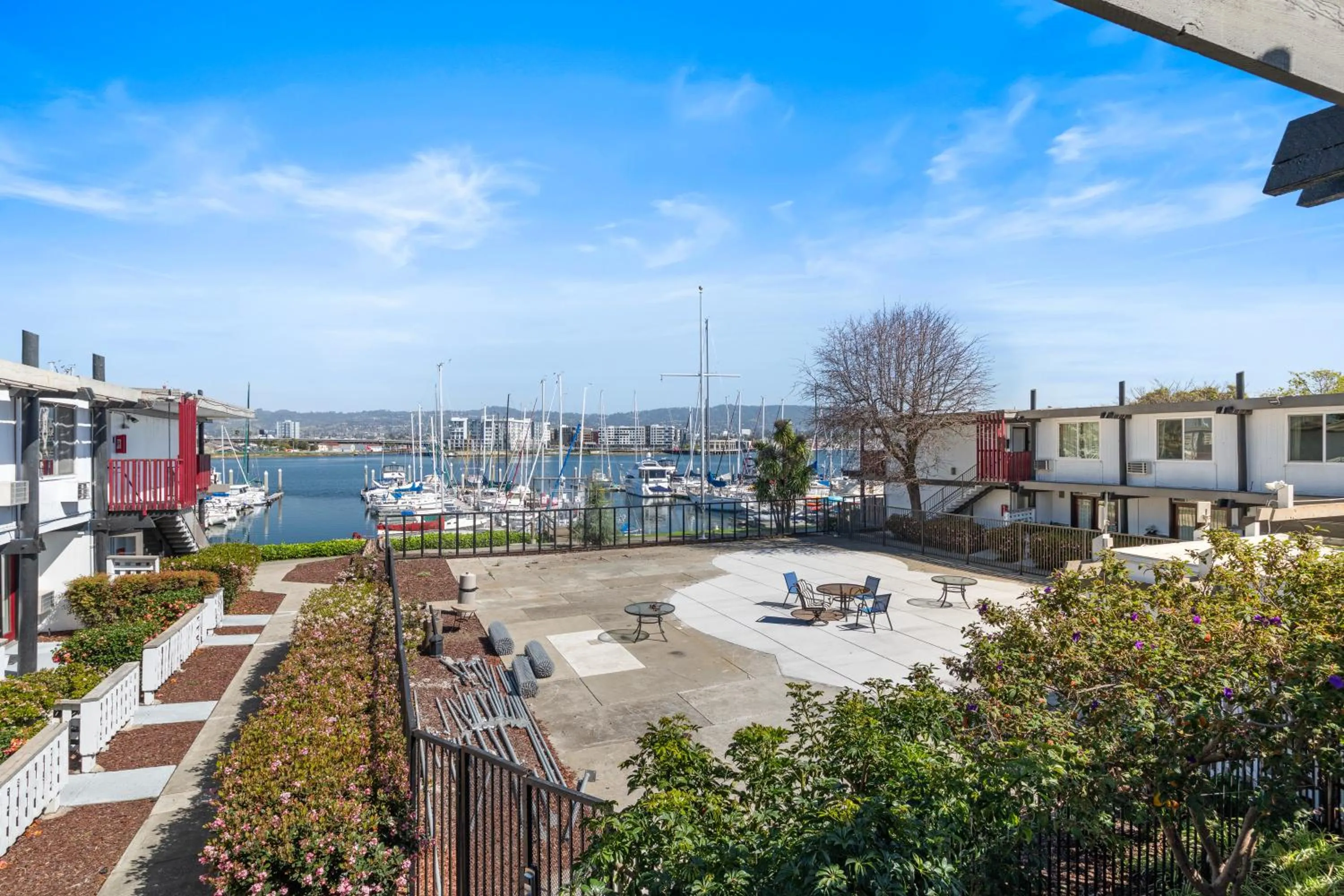 Inner courtyard view in Marina Village Inn